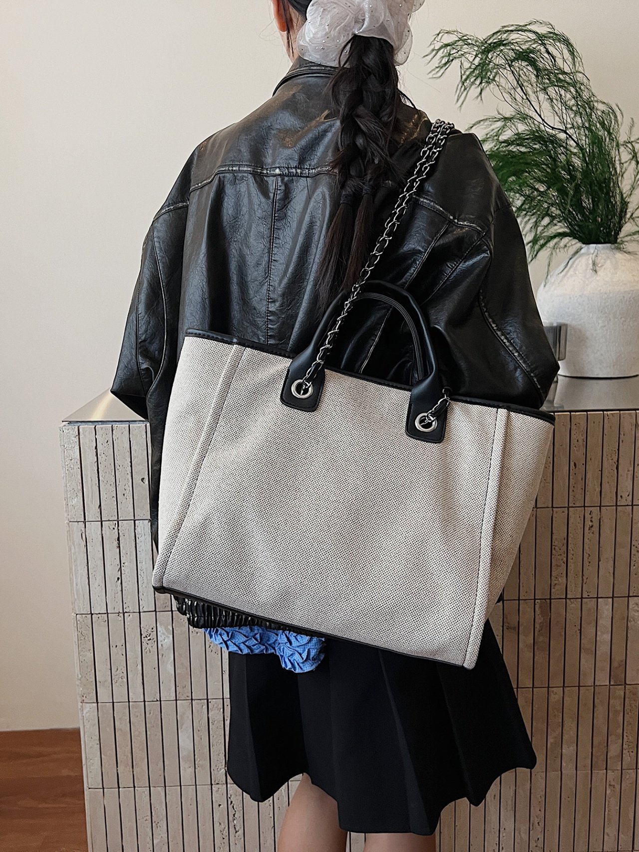 Chain Strap Shoulder Bag