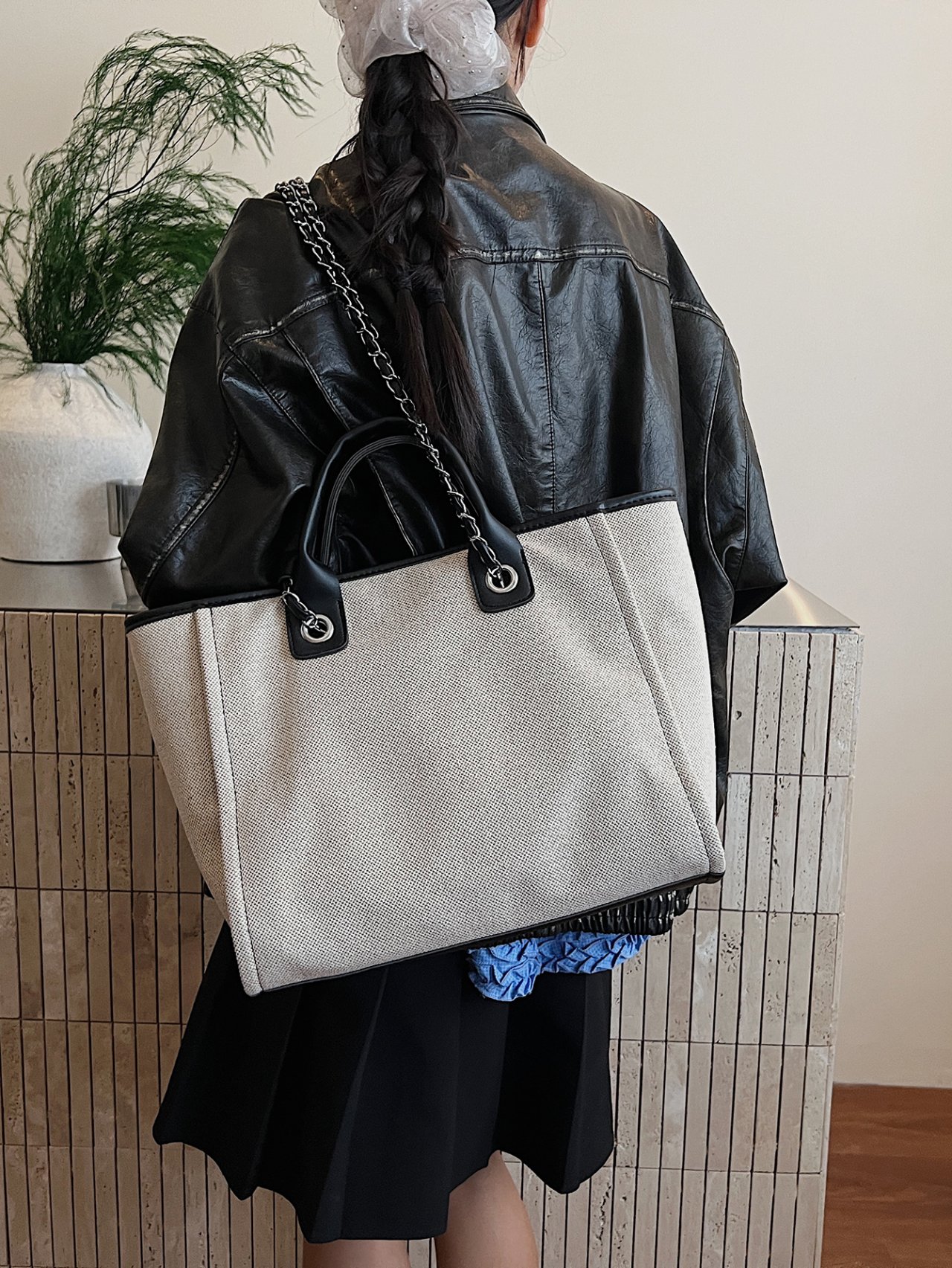 Chain Strap Shoulder Bag