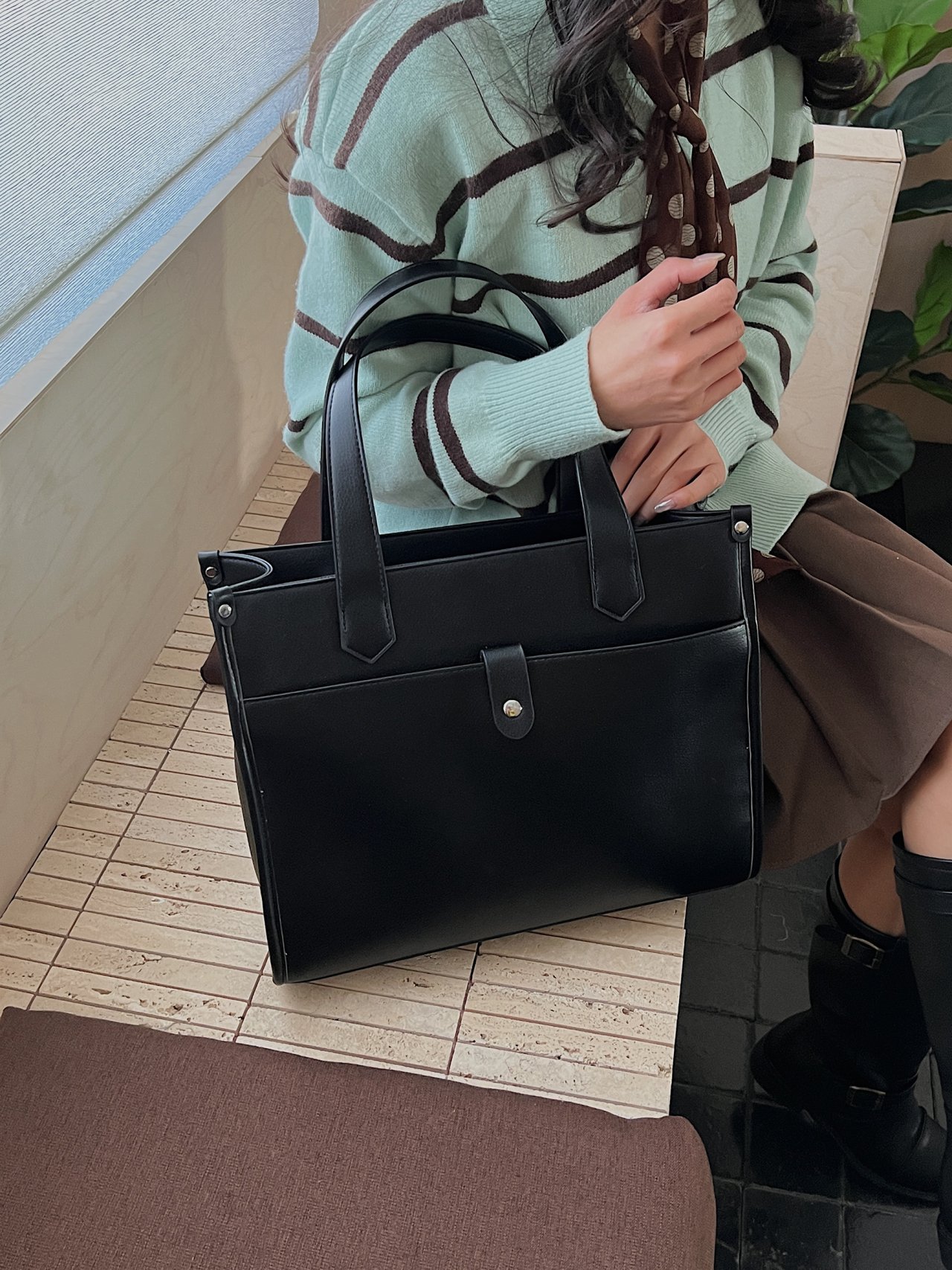 Black Solid Handbag
