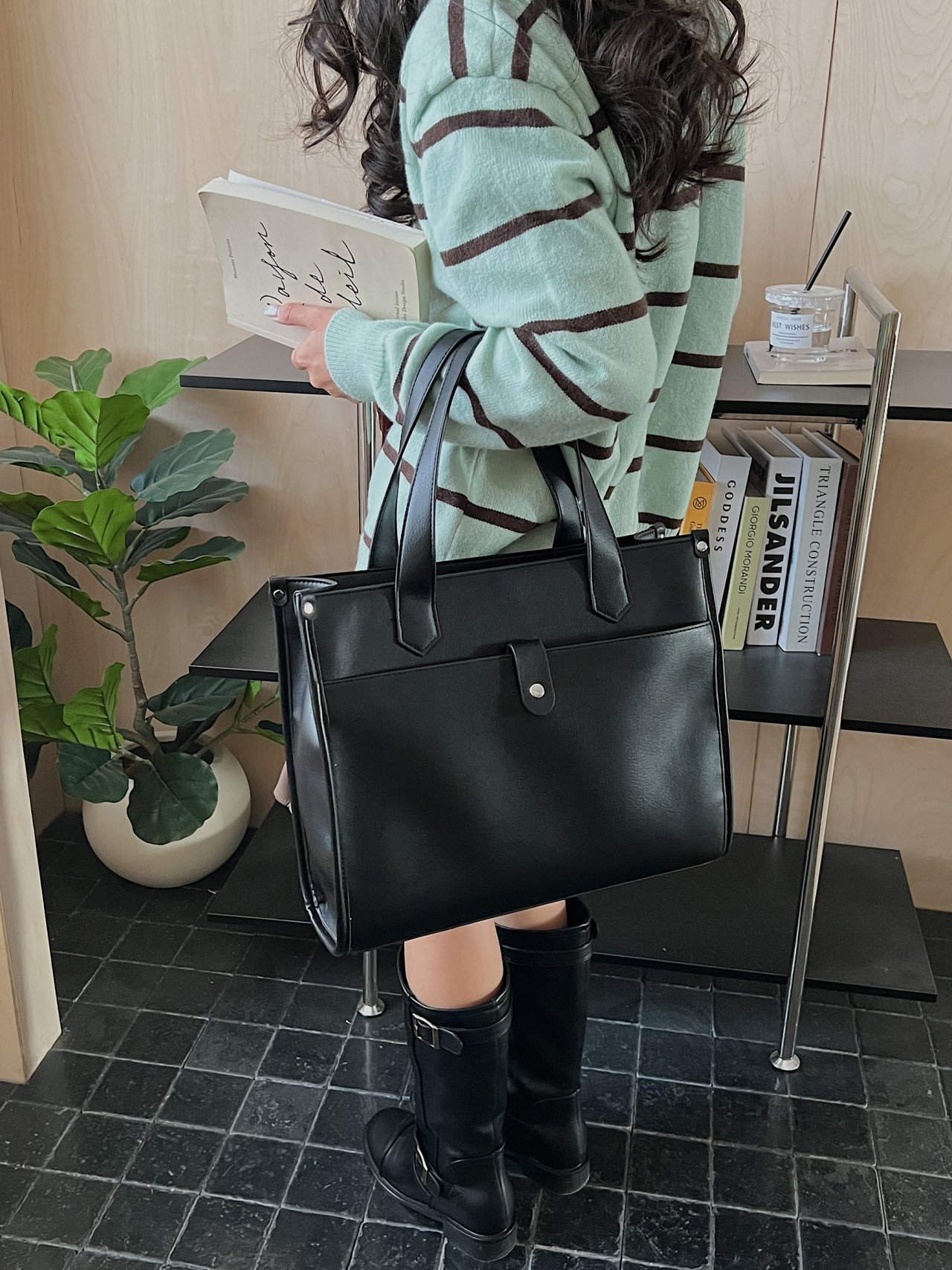 Black Solid Handbag