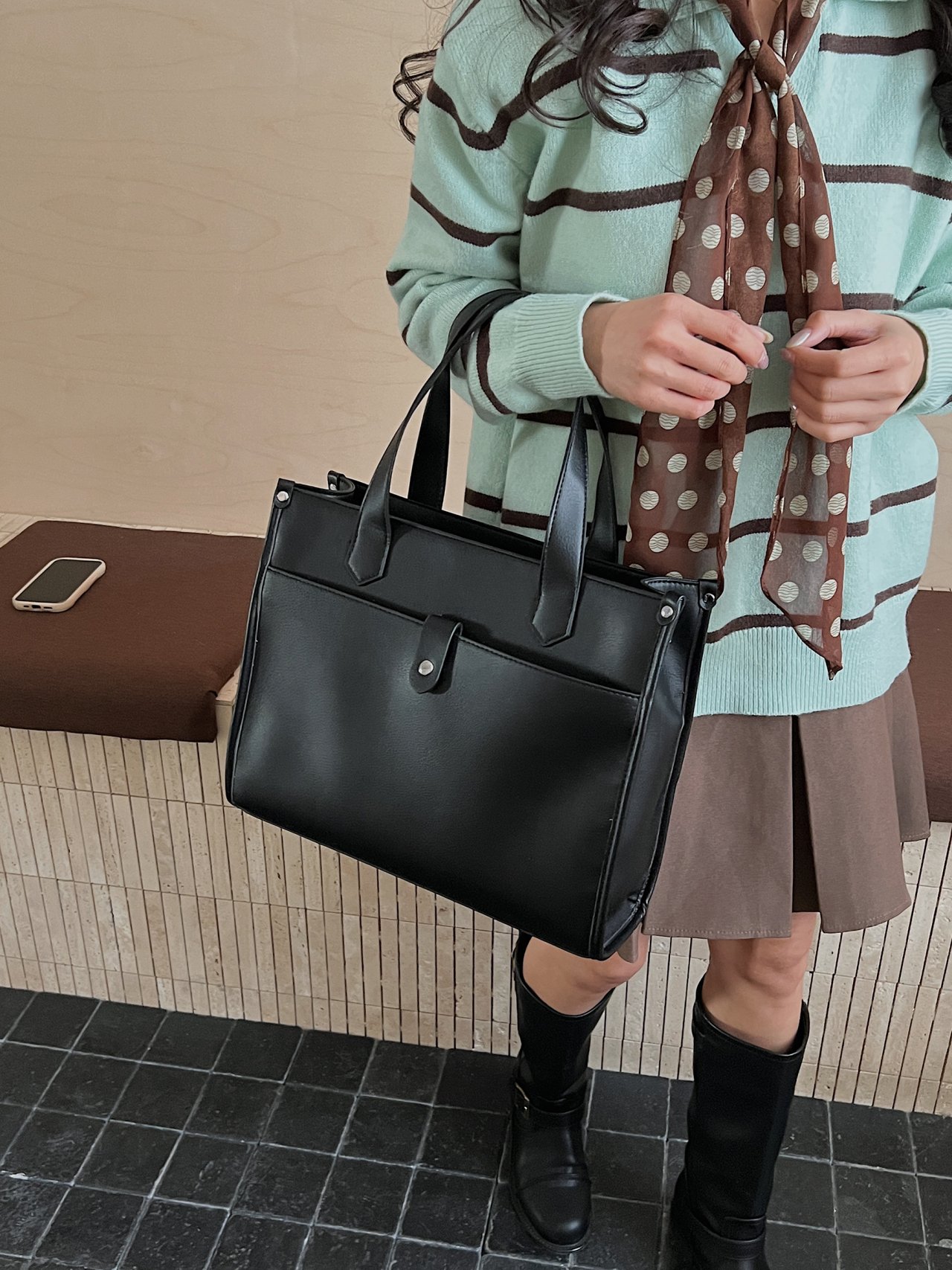 Black Solid Handbag