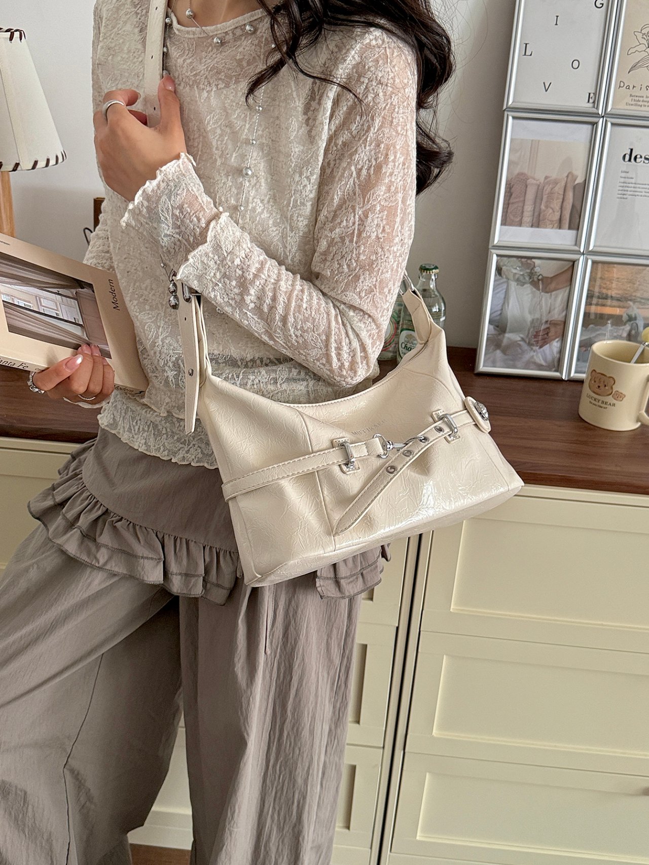 Off-White Plain Crossbody Bag 