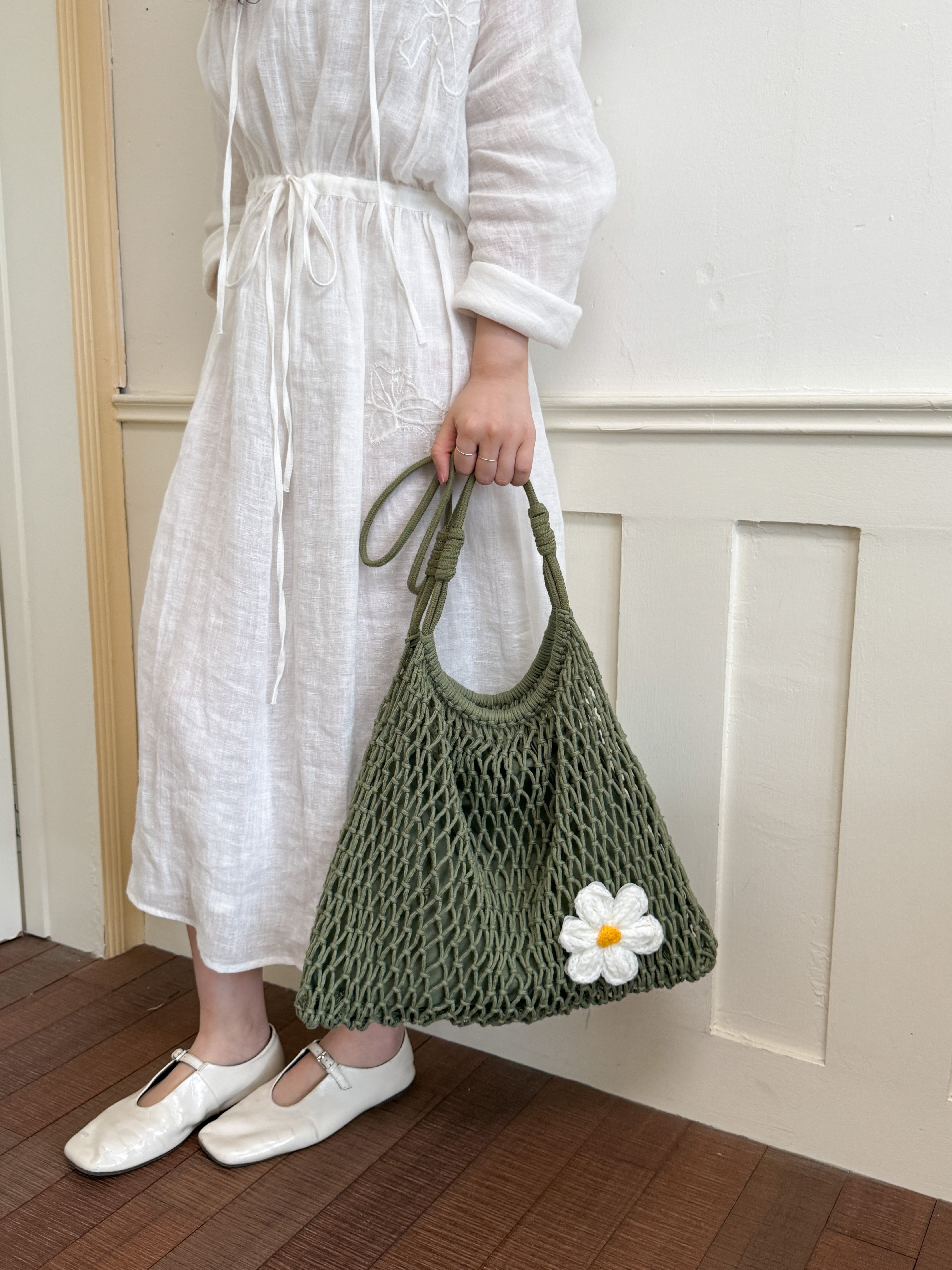 Green Crochet Shoulder Bag with Daisy Charm