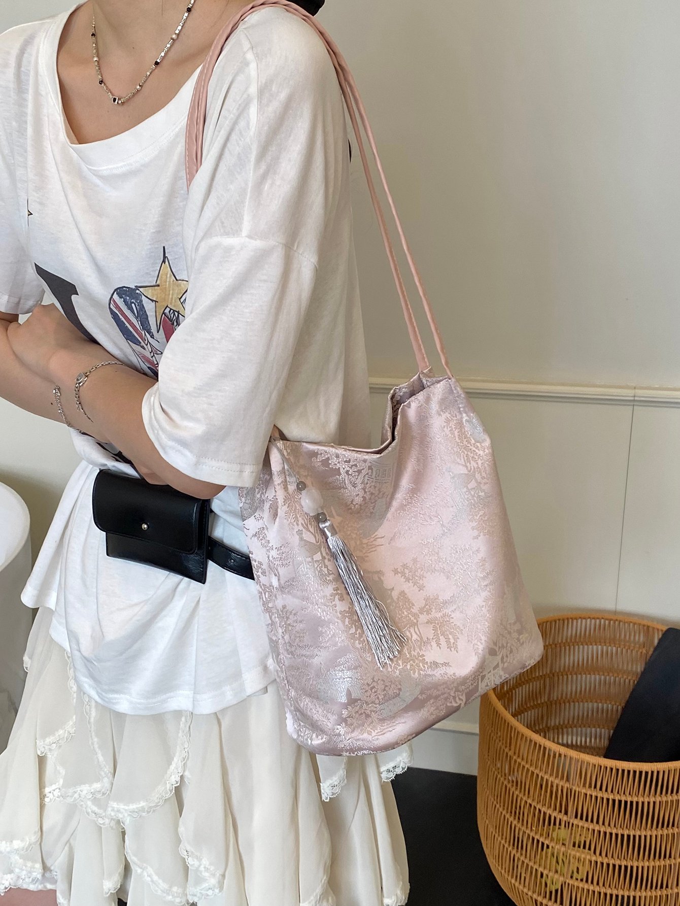 Pink Jacquard Shoulder Bag with Tassel