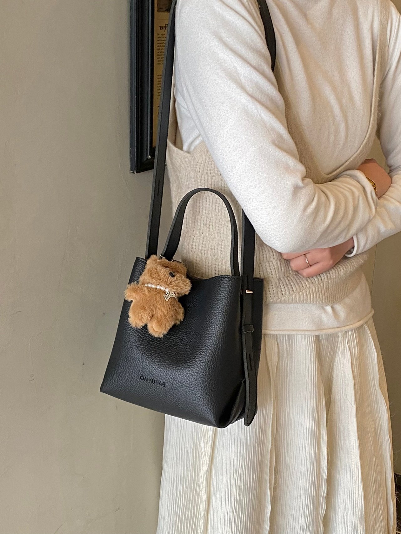 Black Pebble-Grain Crossbody Bag with Charm 