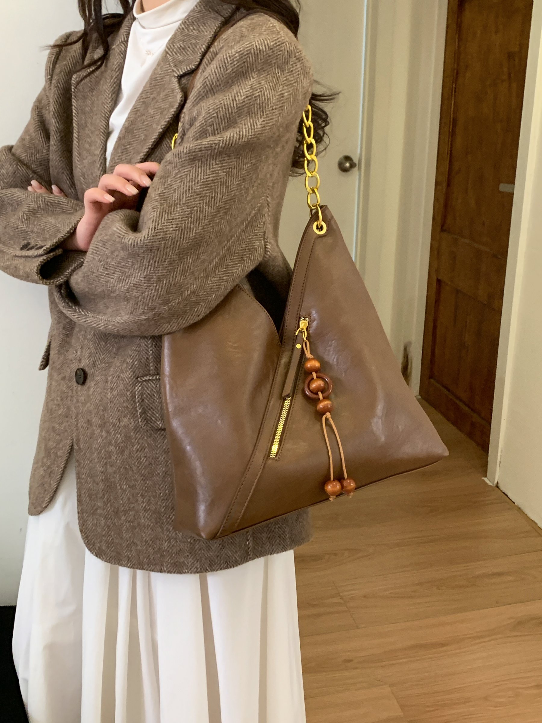 Brown Shoulder Bag with Chain Strap