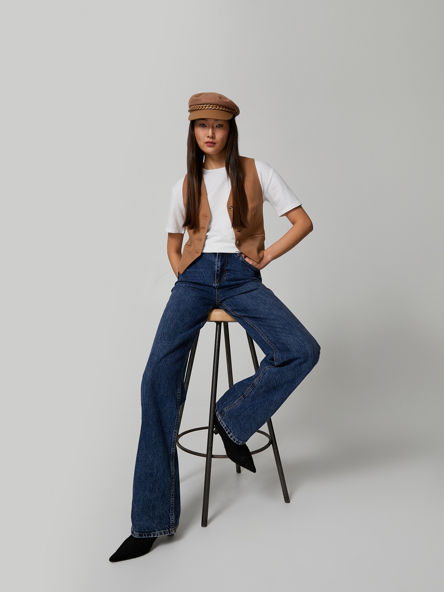 Newsboy Cap with Chain Detail