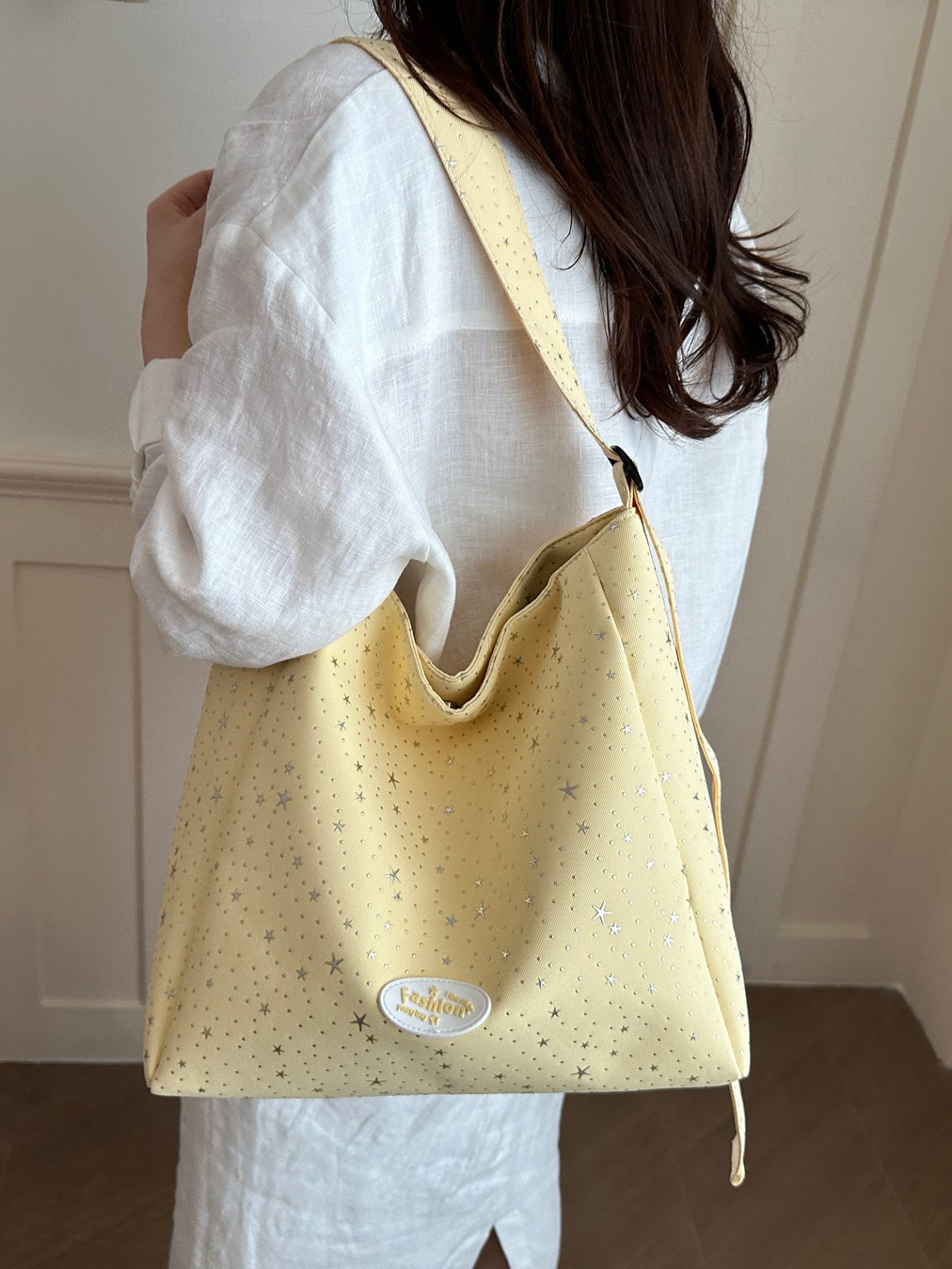 Yellow Star-Pattern Shoulder Bag