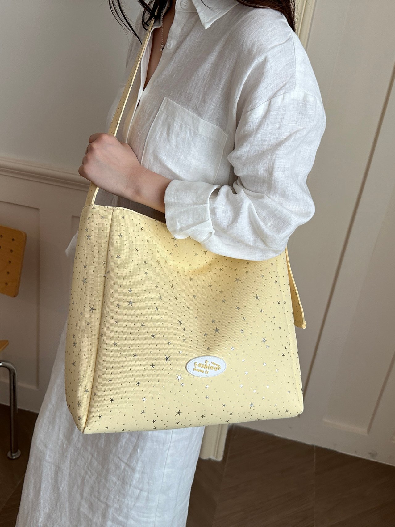Yellow Star-Pattern Shoulder Bag