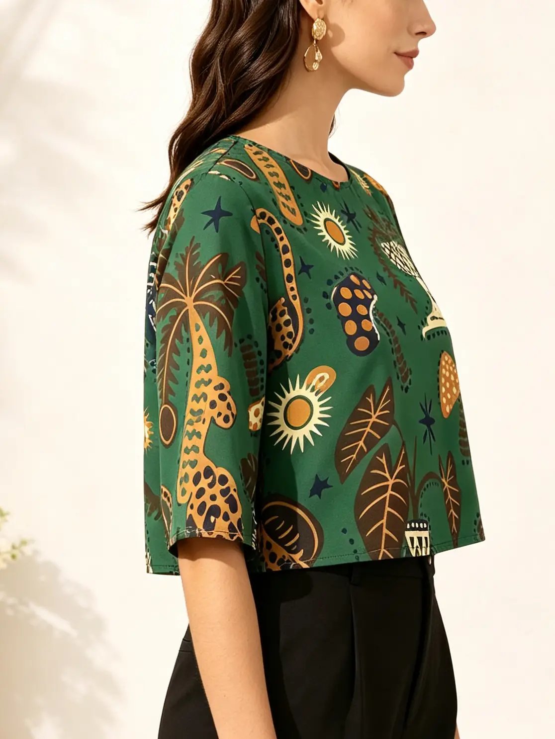 Green Graphic Print Round Neck Crop Blouse