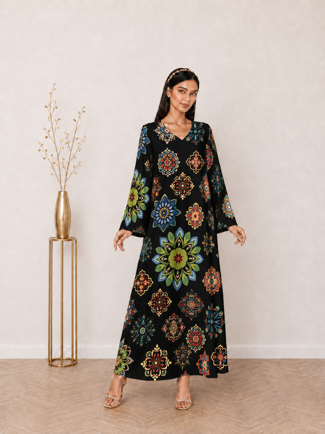 Black Medallion Floral Print V-Neck Long Sleeve Maxi Jalabiya