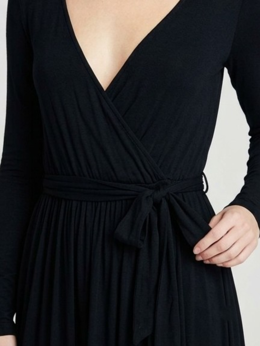 Black Long Sleeve V-Neck A-Line Maxi Dress