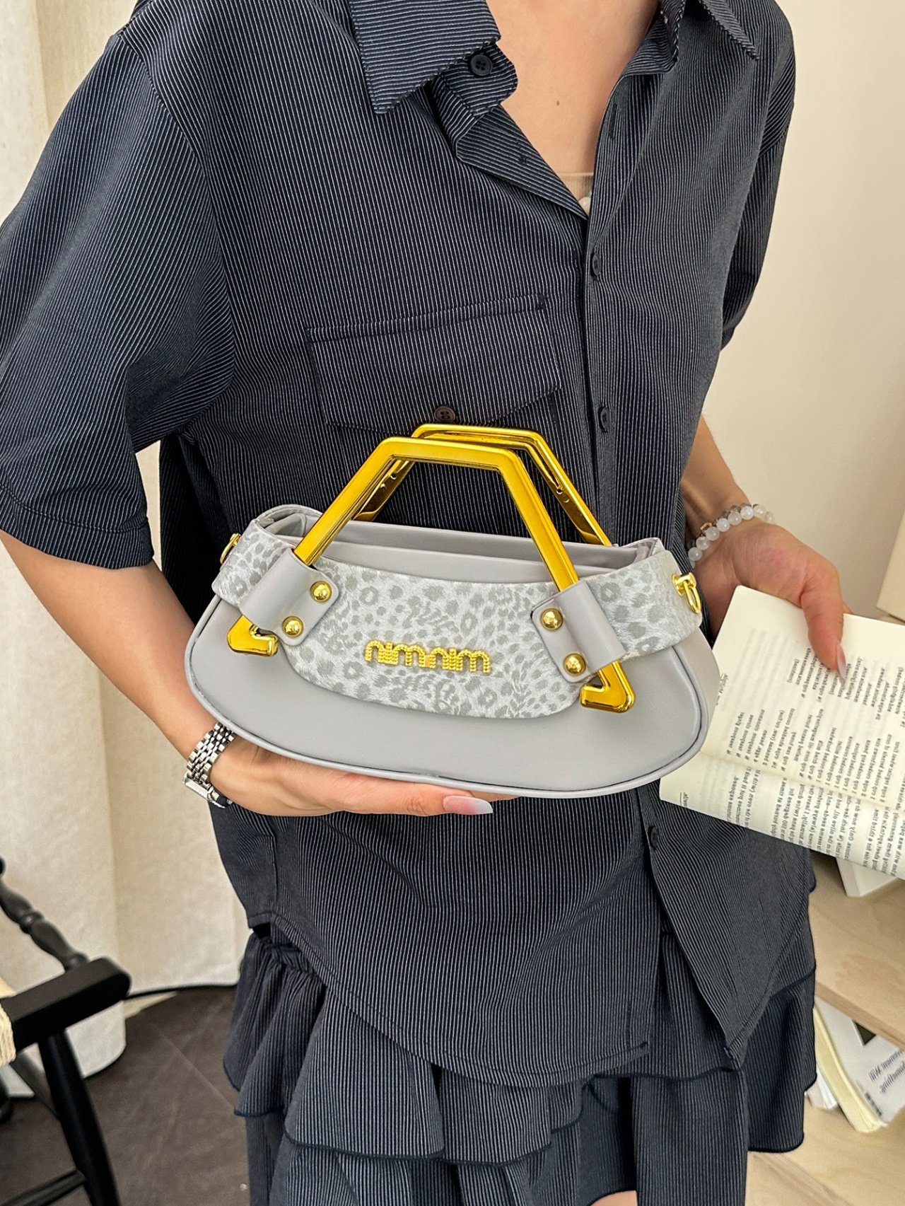 Grey Crossbody Bag with Leopard Print Accent