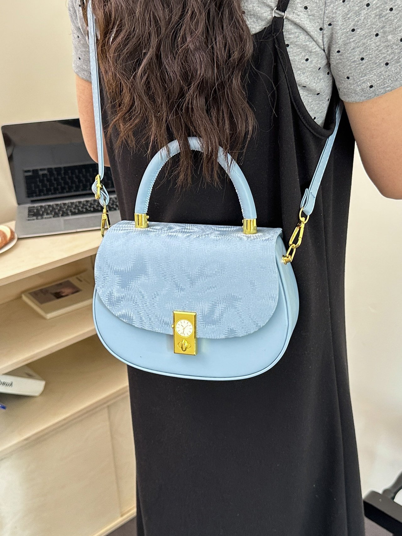 Blue Crossbody Bag with Gold Chain