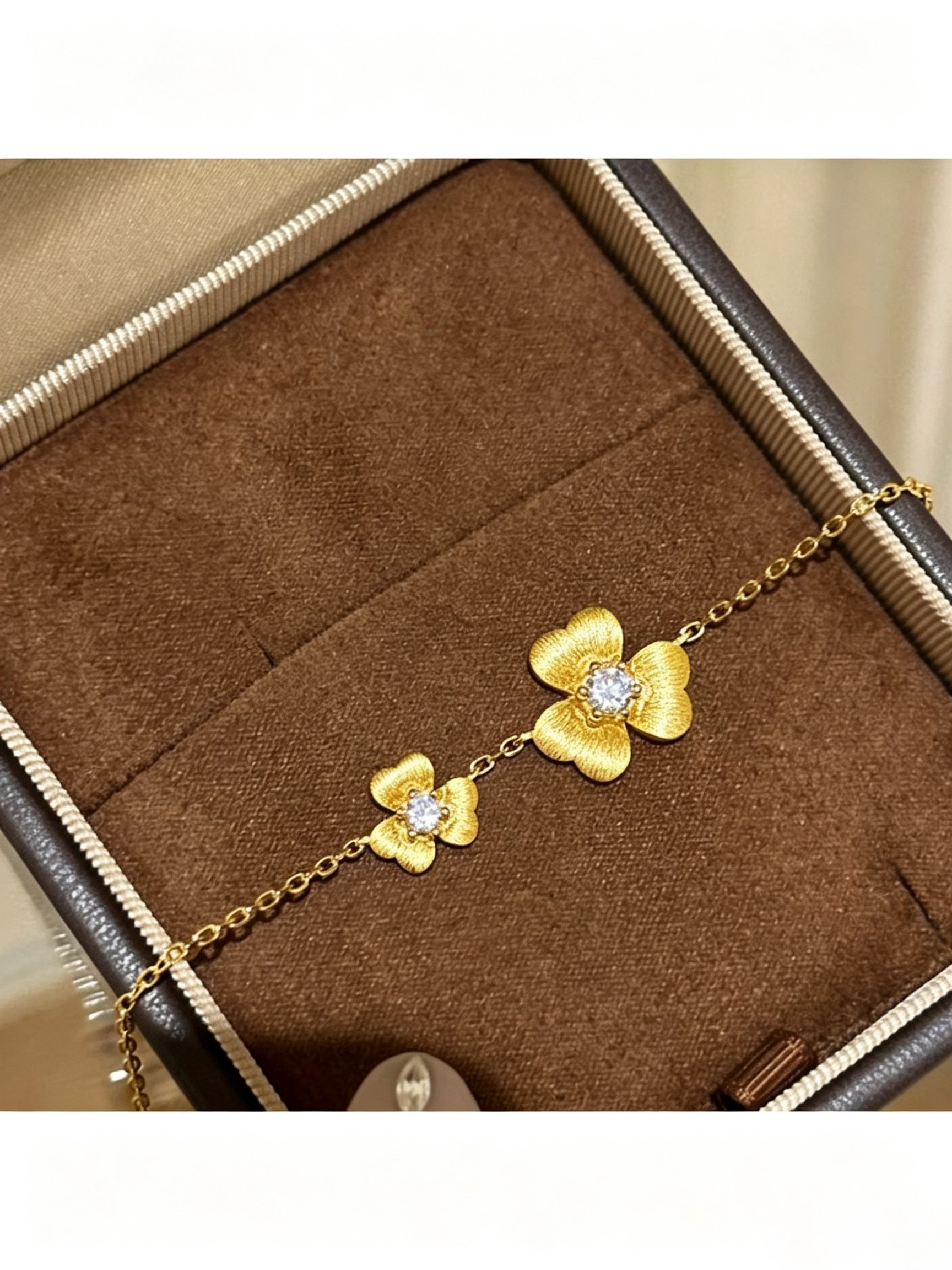 Golden Clover Design Bracelet