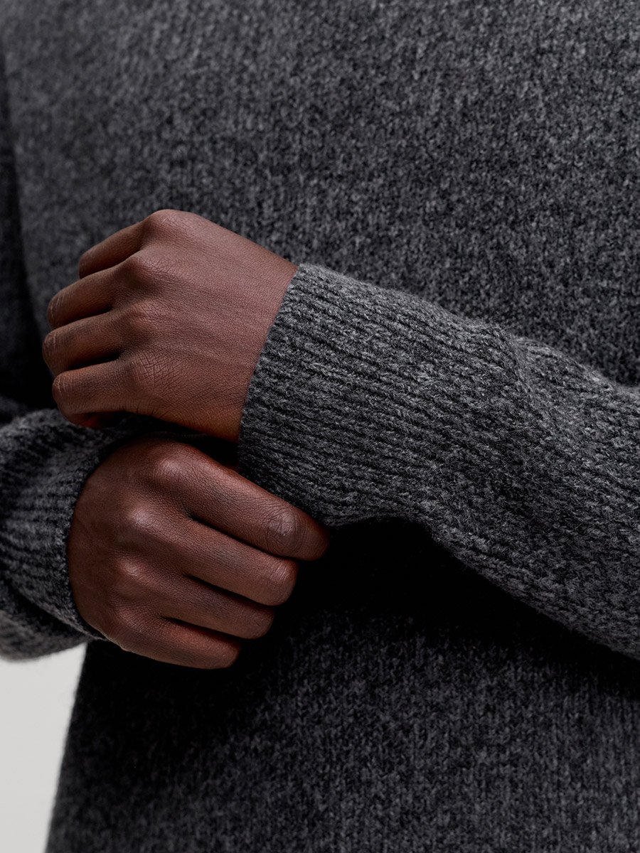 Black Crew Neck Pullover Knit Sweater