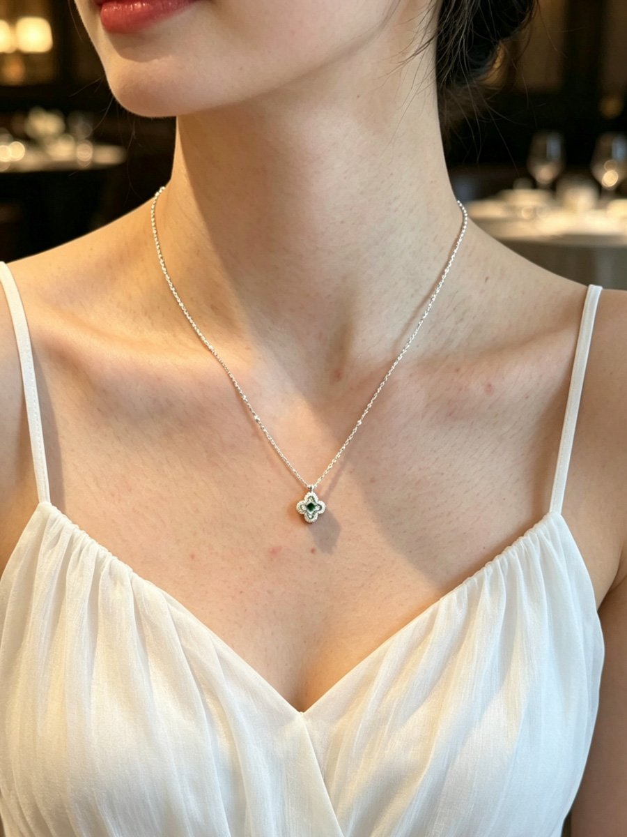 Silver Clover Pendant Necklace