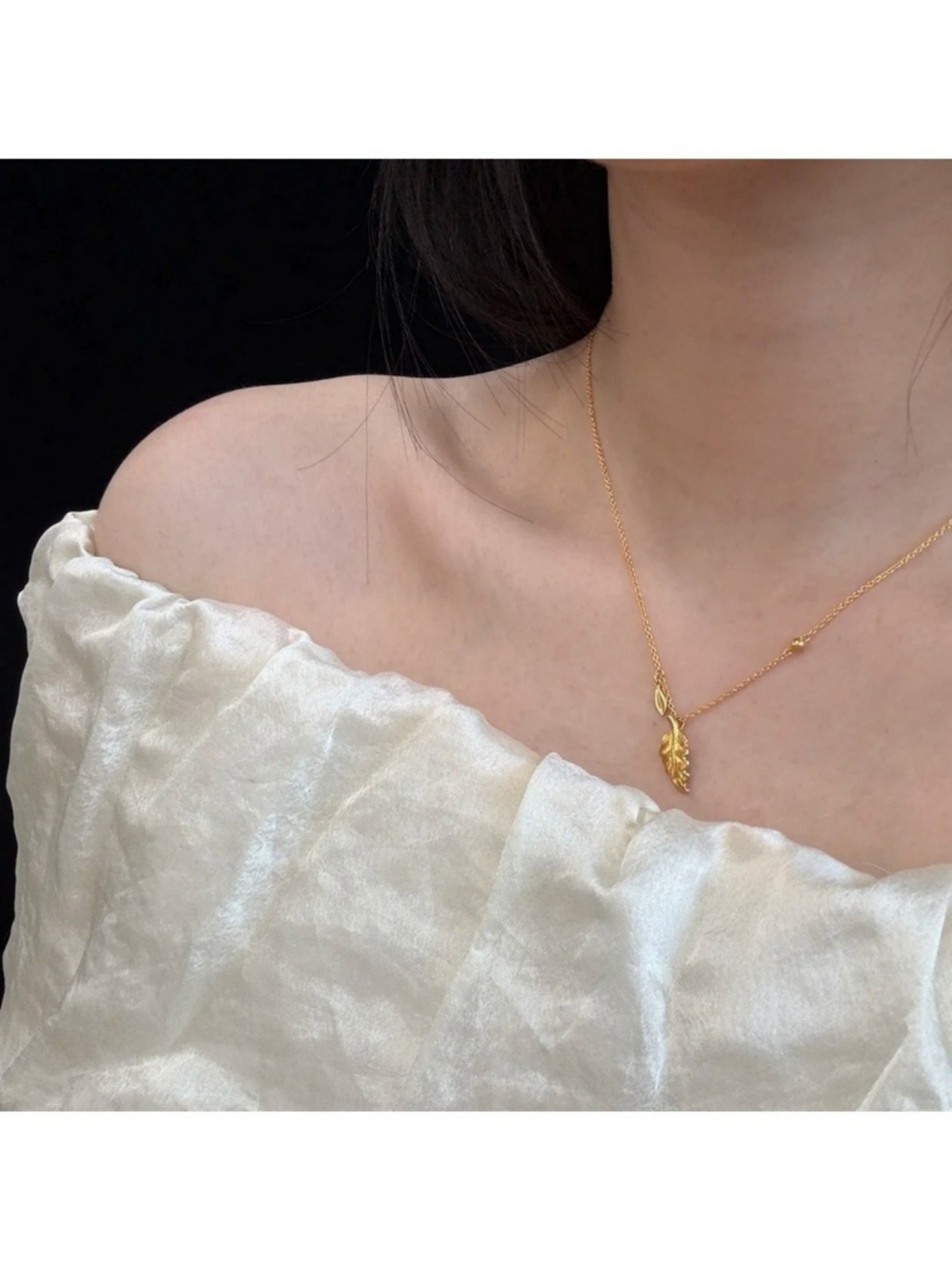 Gold Leaf Pendant Necklace