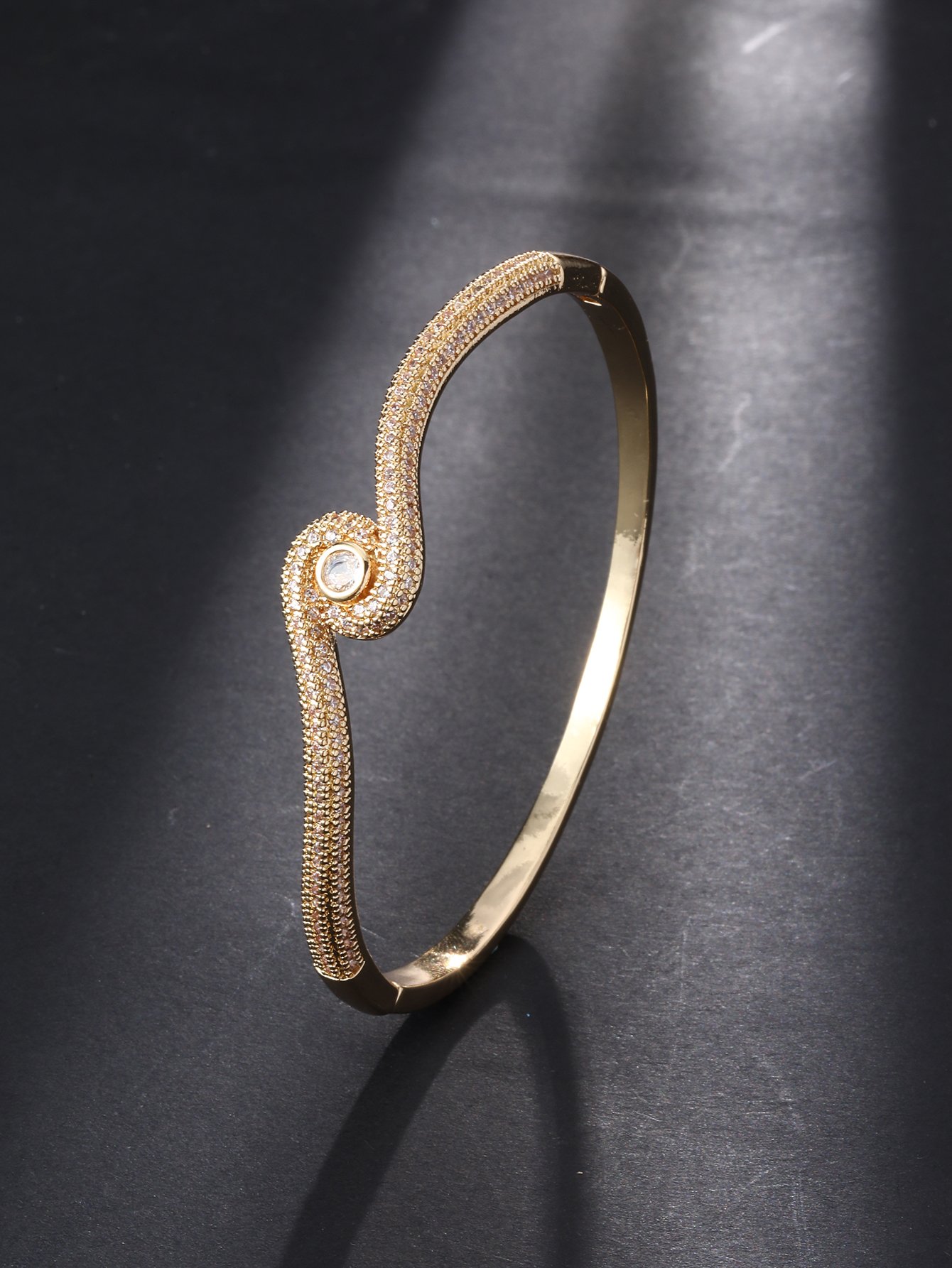 Infinity-Shaped Cubic Zirconia Bracelet