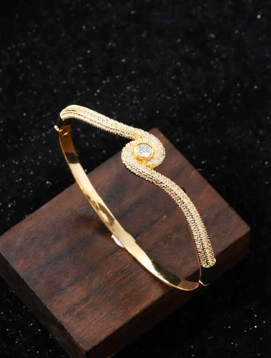Infinity-Shaped Cubic Zirconia Bracelet
