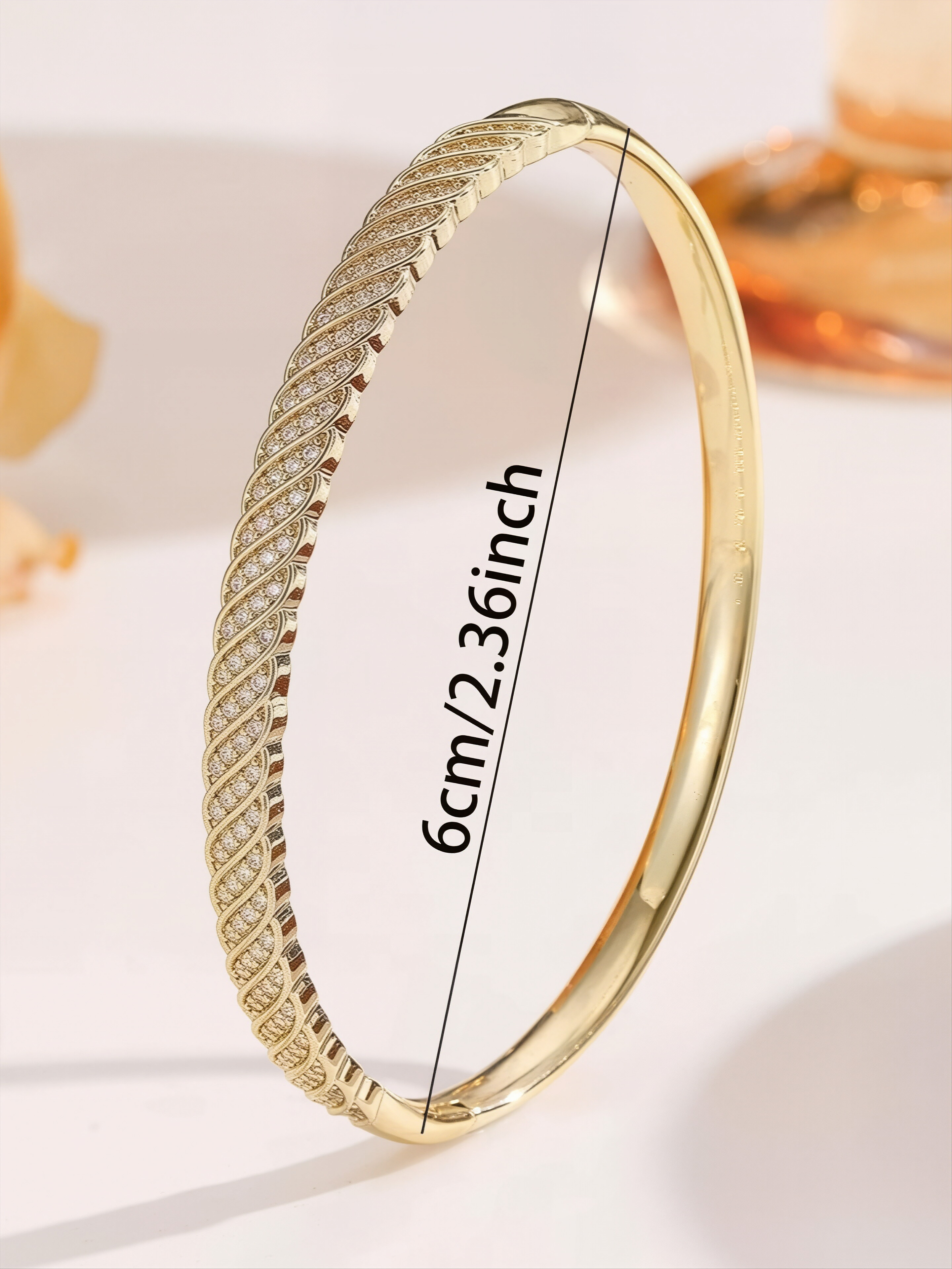 Cubic Zirconia Bracelet with Tire Design
