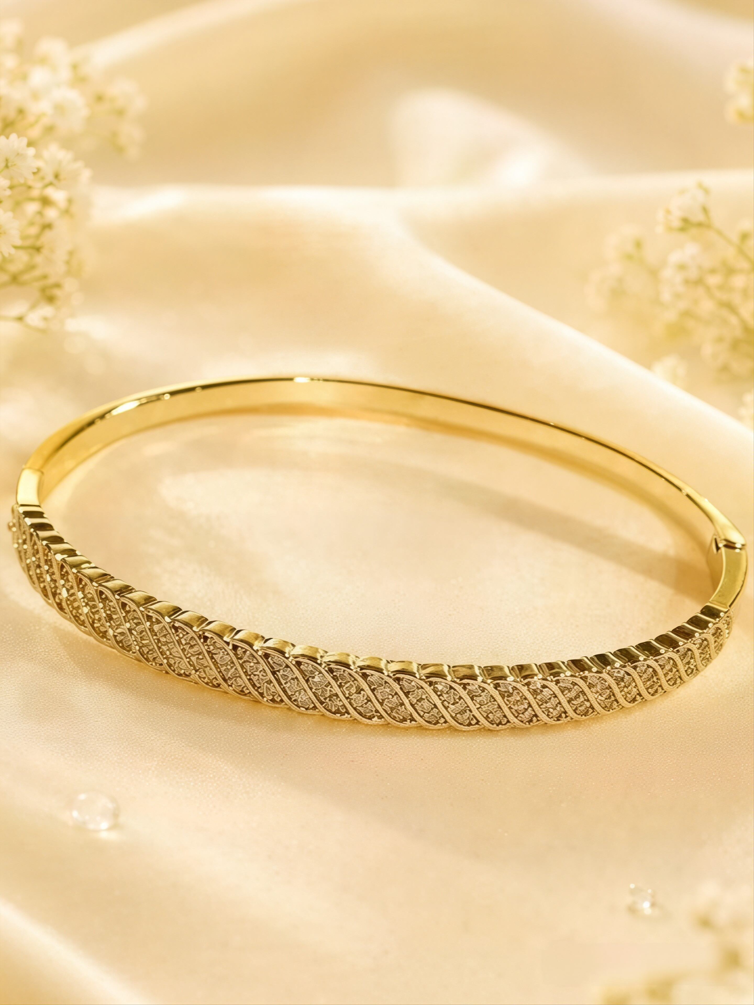 Cubic Zirconia Bracelet with Tire Design