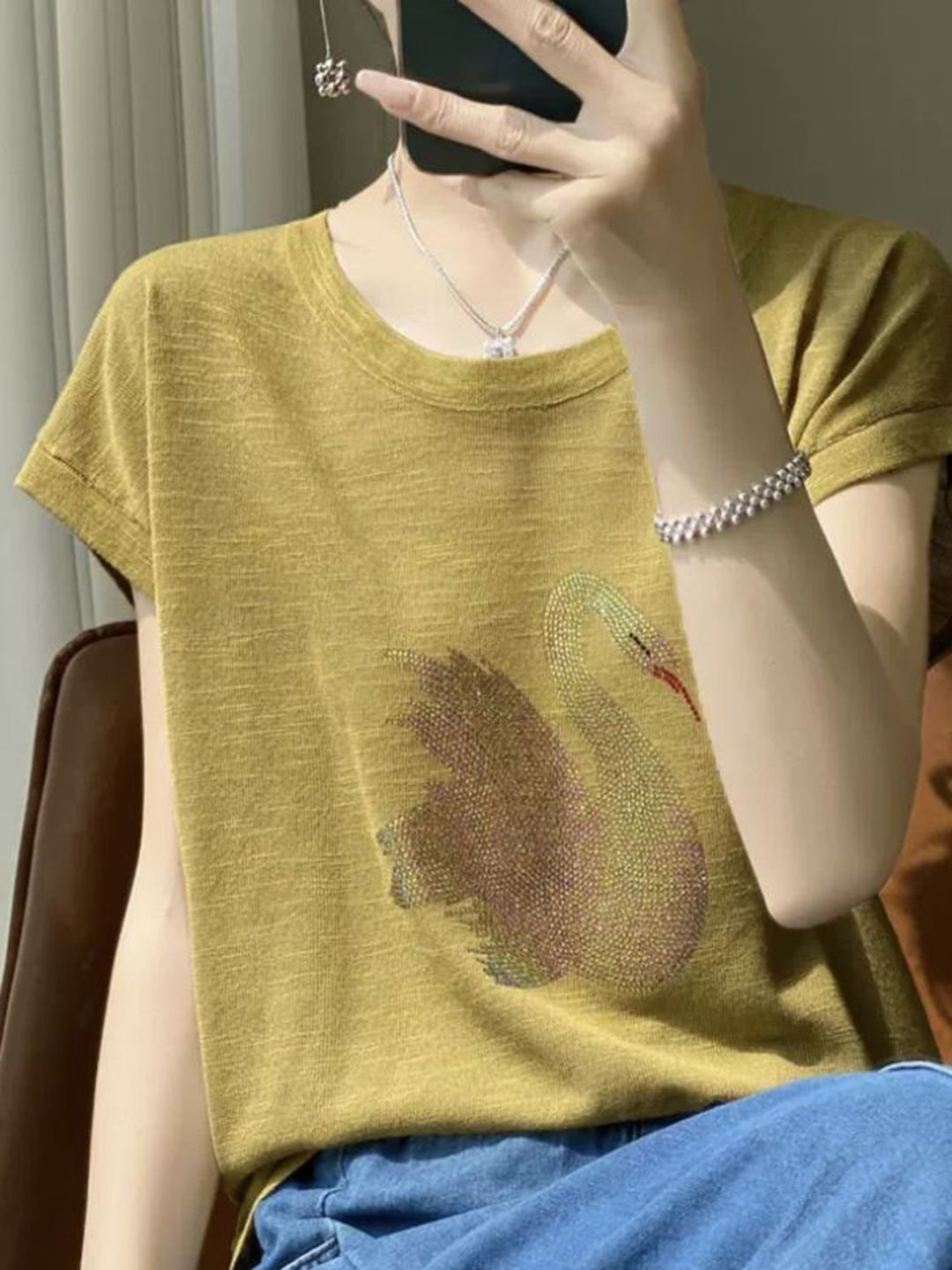 Yellow Swan Print T-Shirt with Short Sleeves