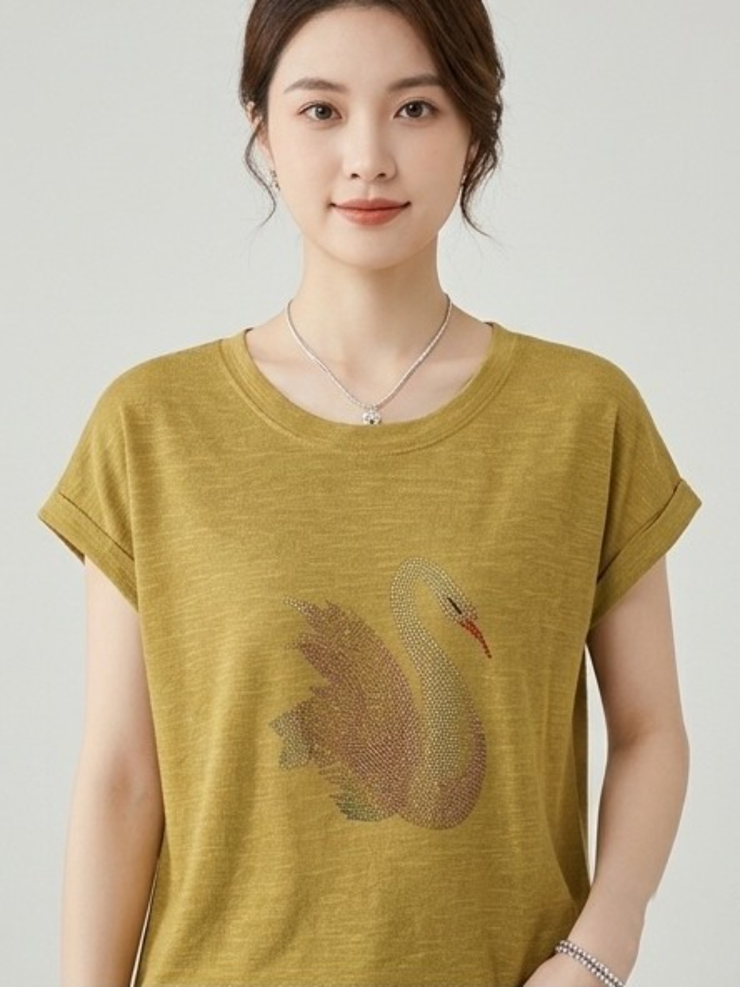Yellow Swan Print T-Shirt with Short Sleeves