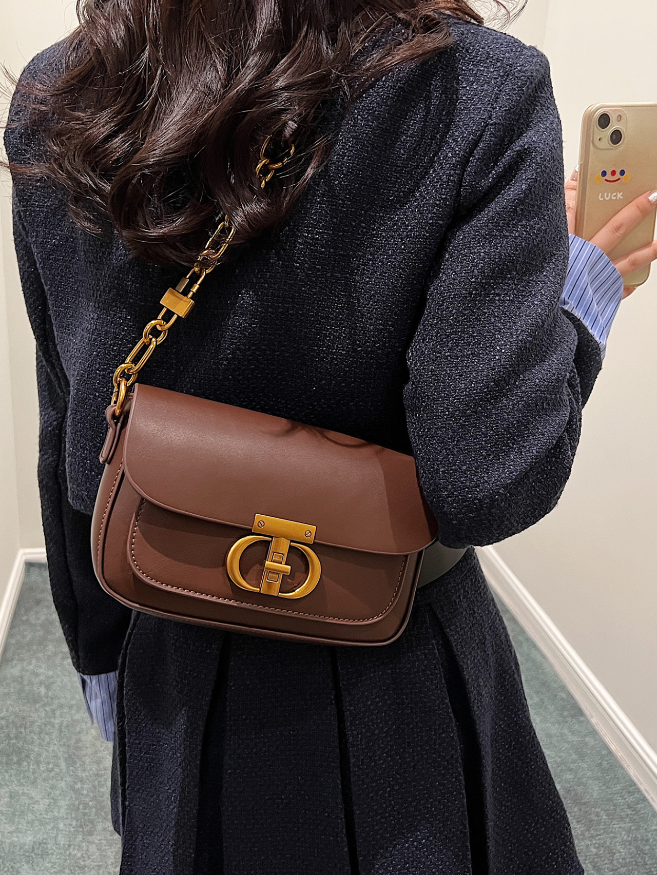 Brown Shoulder Bag with Gold Tone Chain