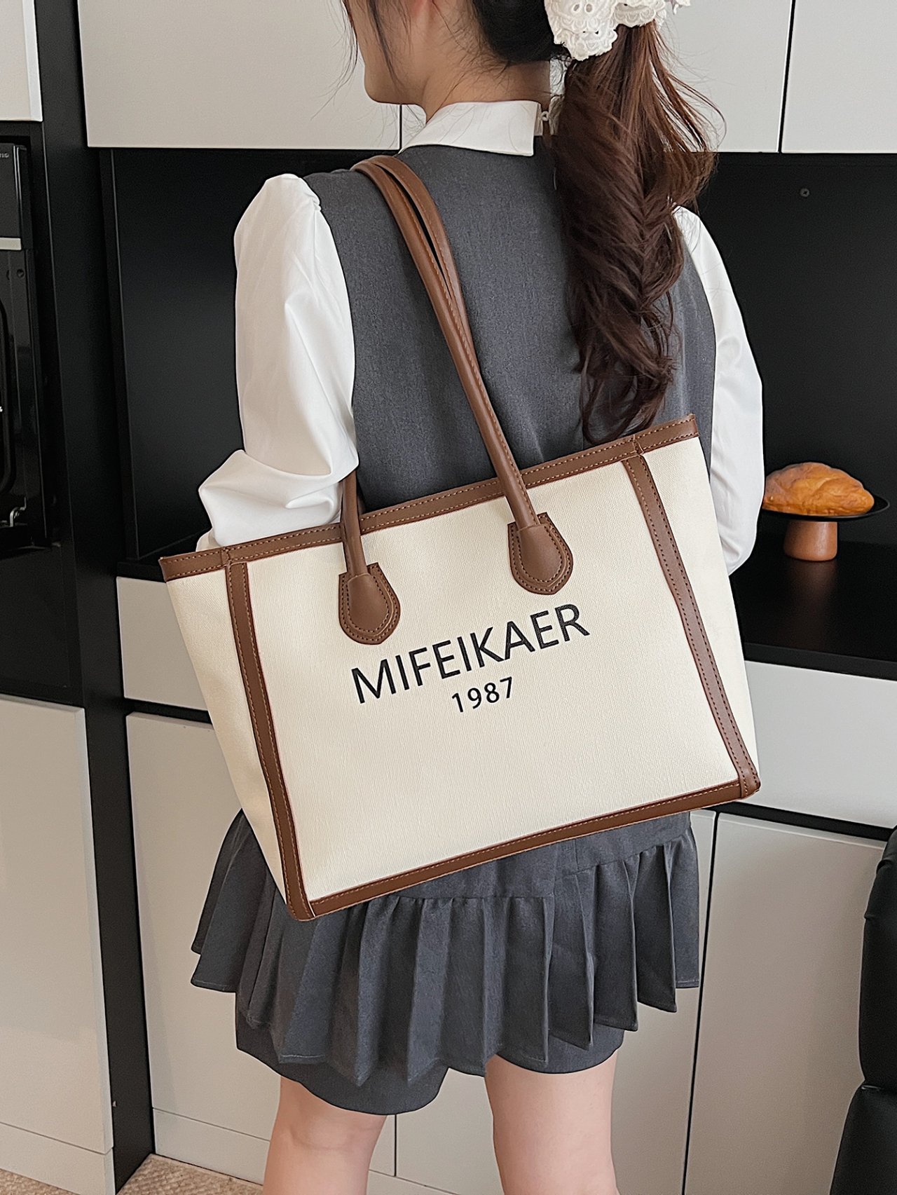 Off-White Printed Shoulder Bag