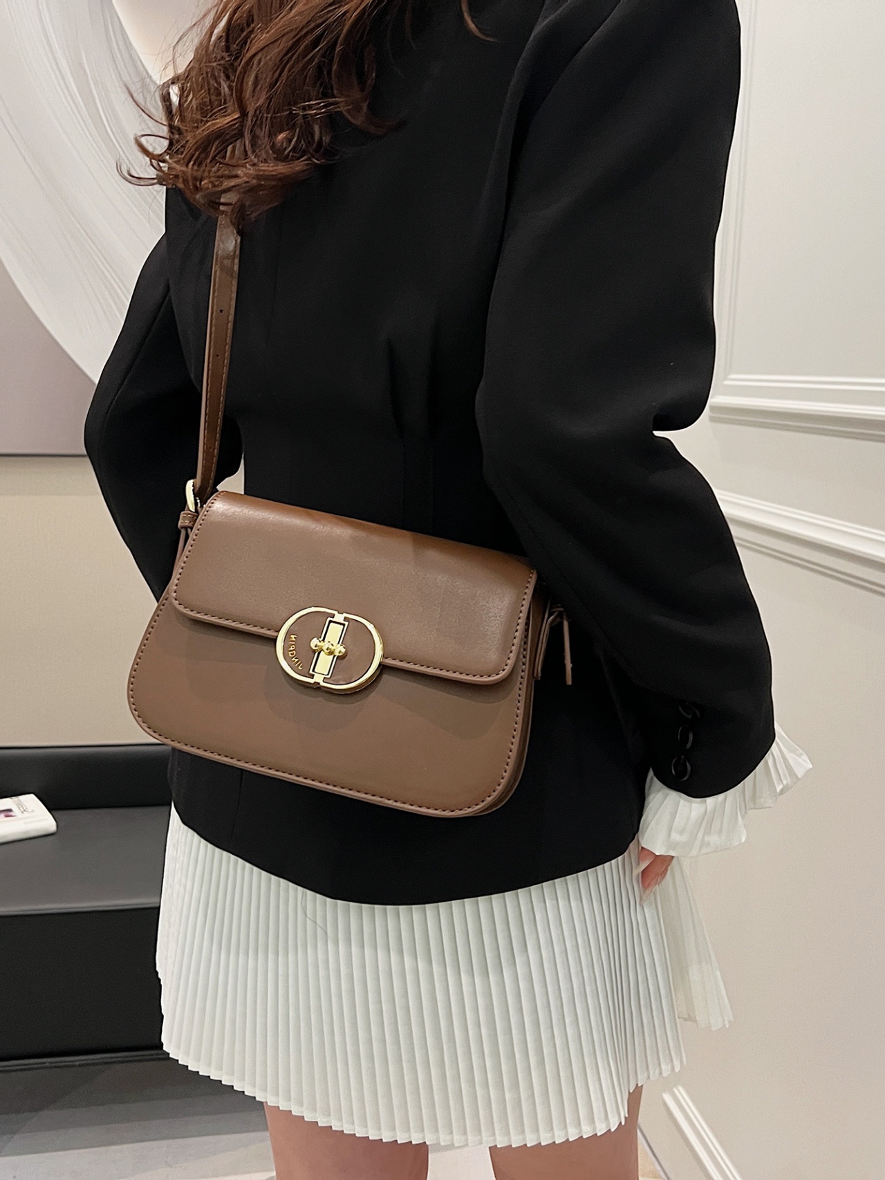 Brown Shoulder Bag with Gold Clasp