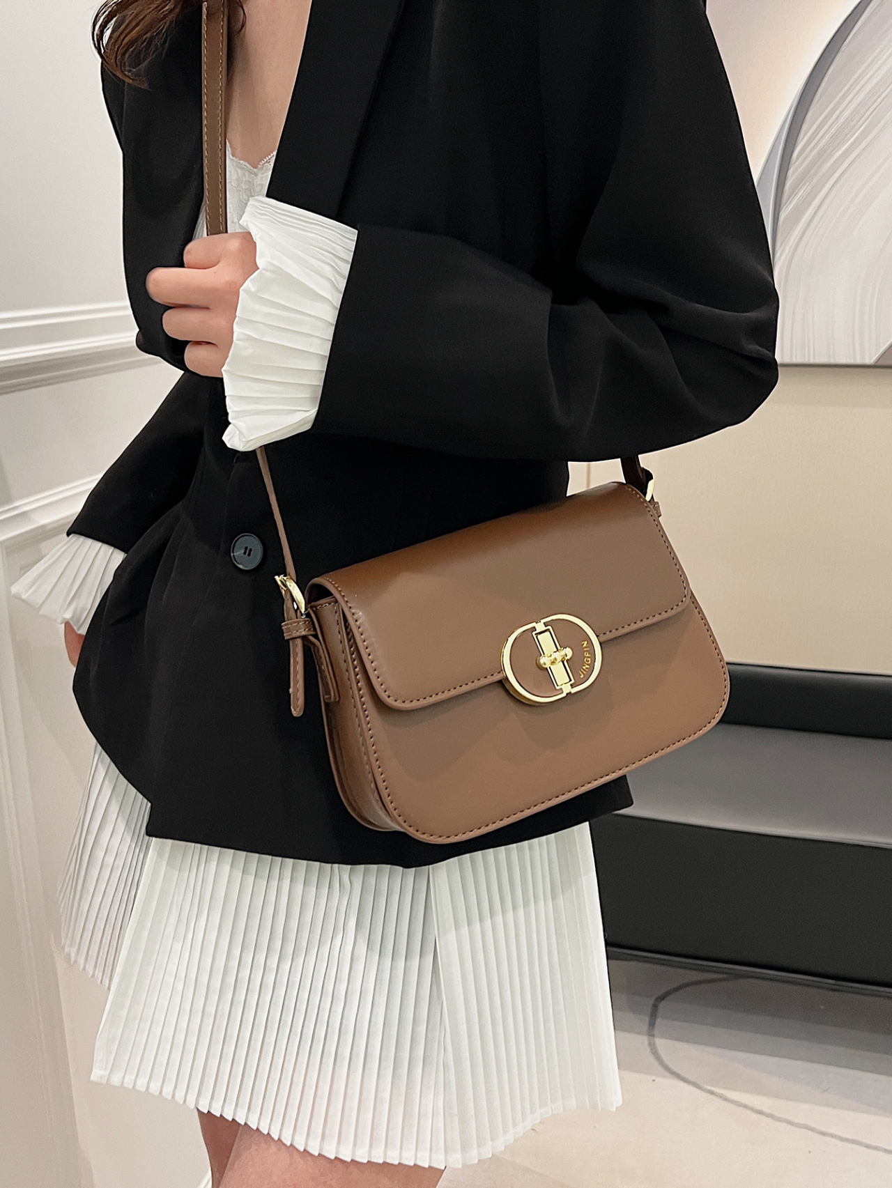 Brown Shoulder Bag with Gold Clasp