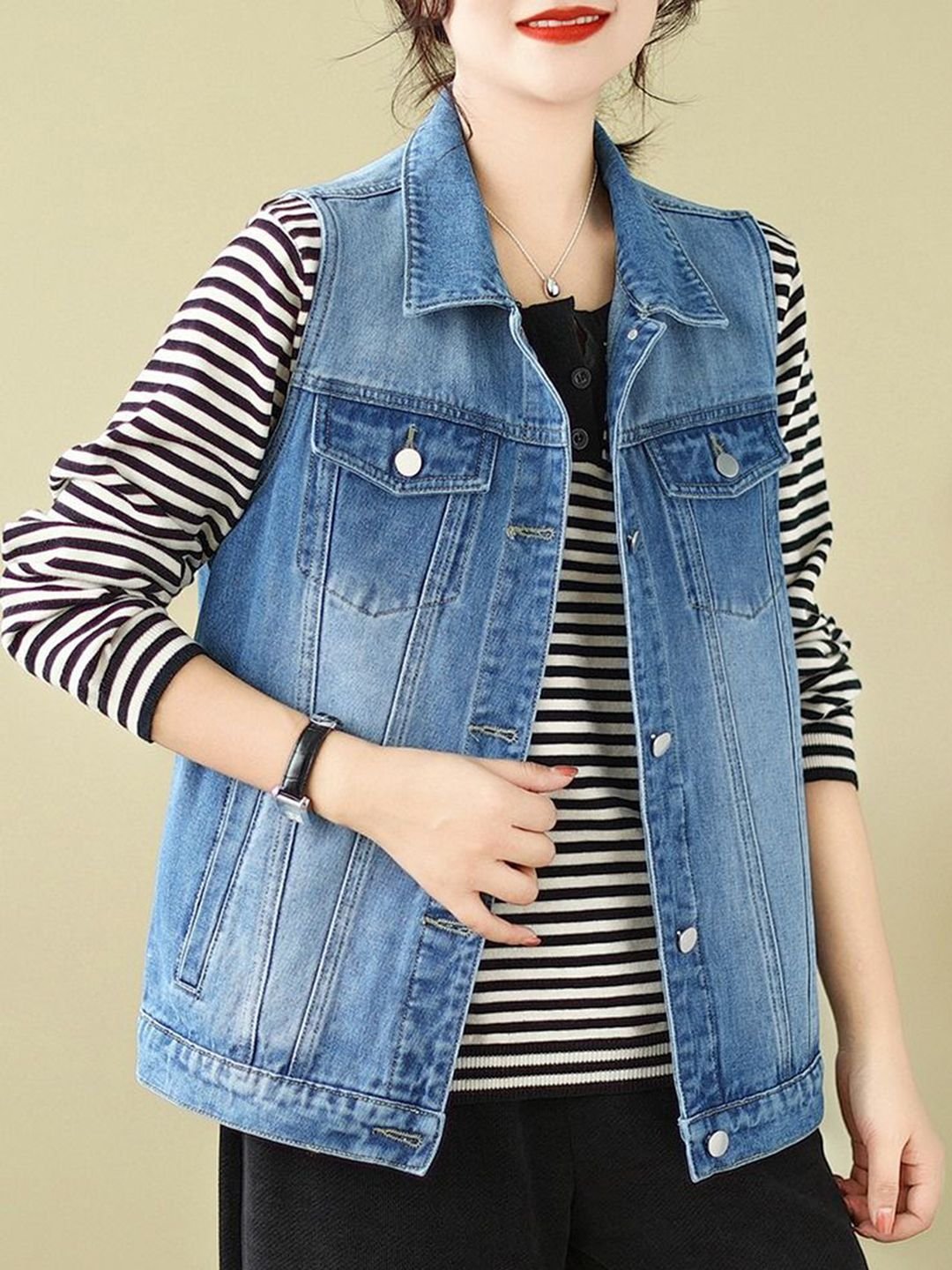 Blue Spread Collar Sleeveless Solid Denim Jacket