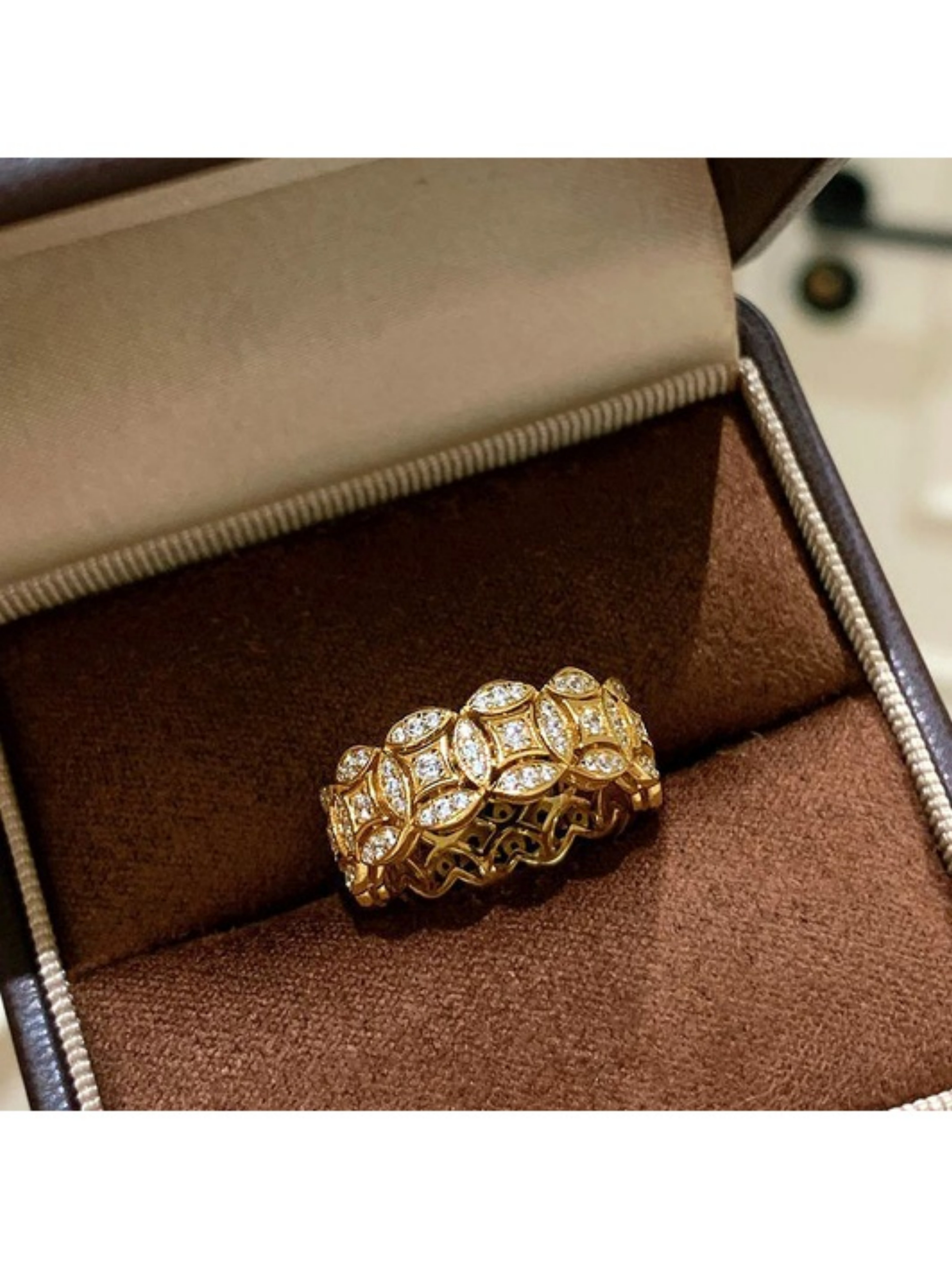 Gold Diamond Pattern Band Ring