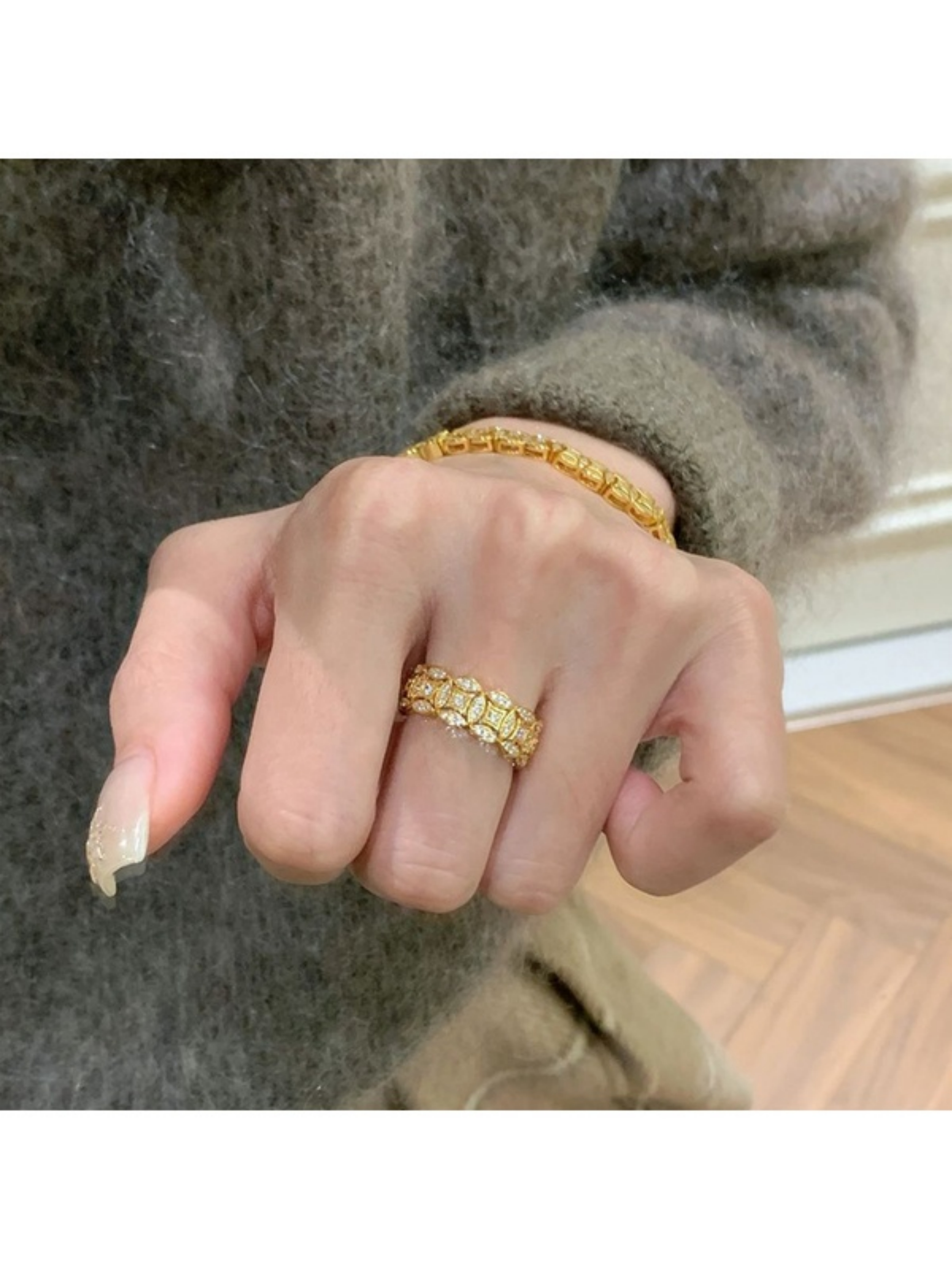 Gold Diamond Pattern Band Ring