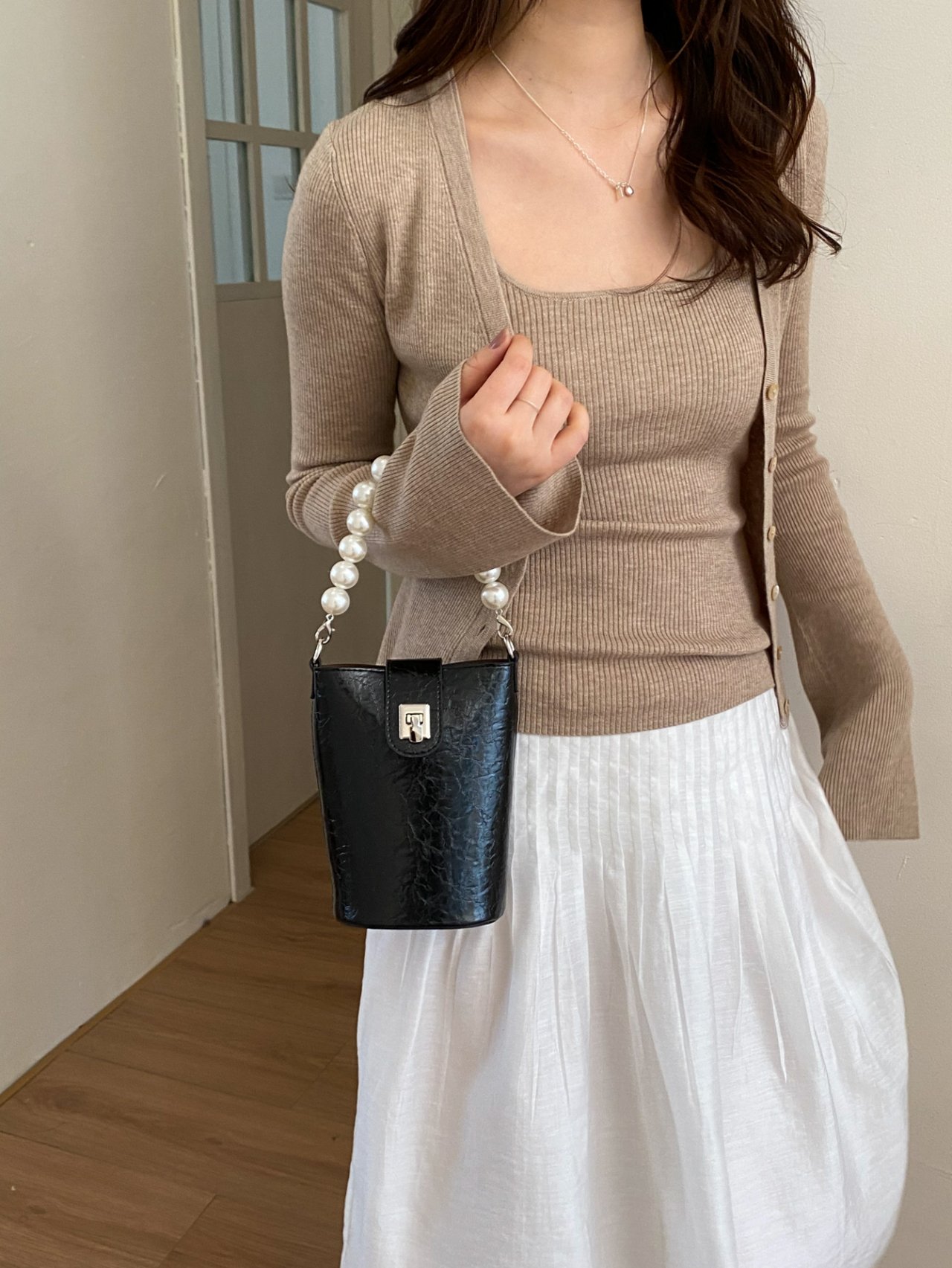 Black Bucket Handbag with Pearl Handle