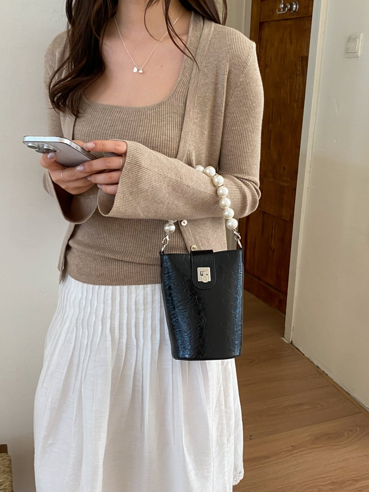 Black Bucket Handbag with Pearl Handle