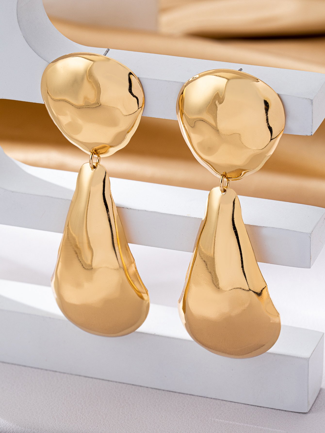 Gold Casual Teardrop Dangle Earrings