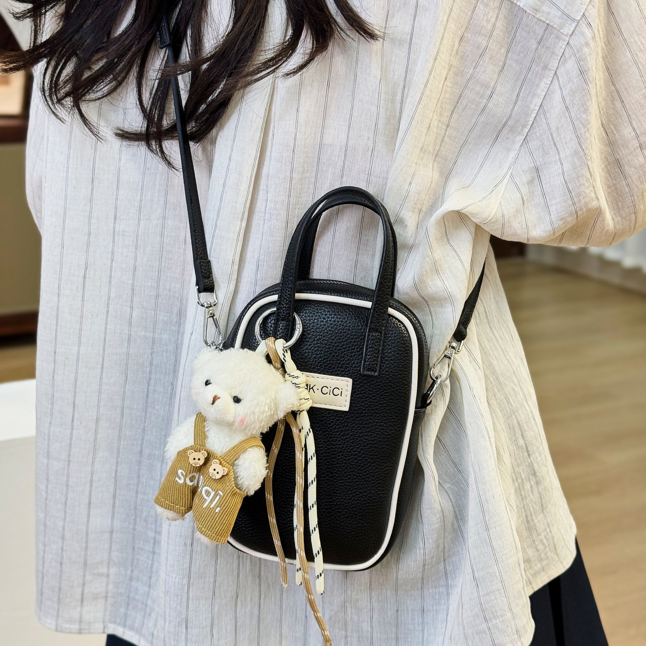 Black Crossbody Bag with Detachable Strap