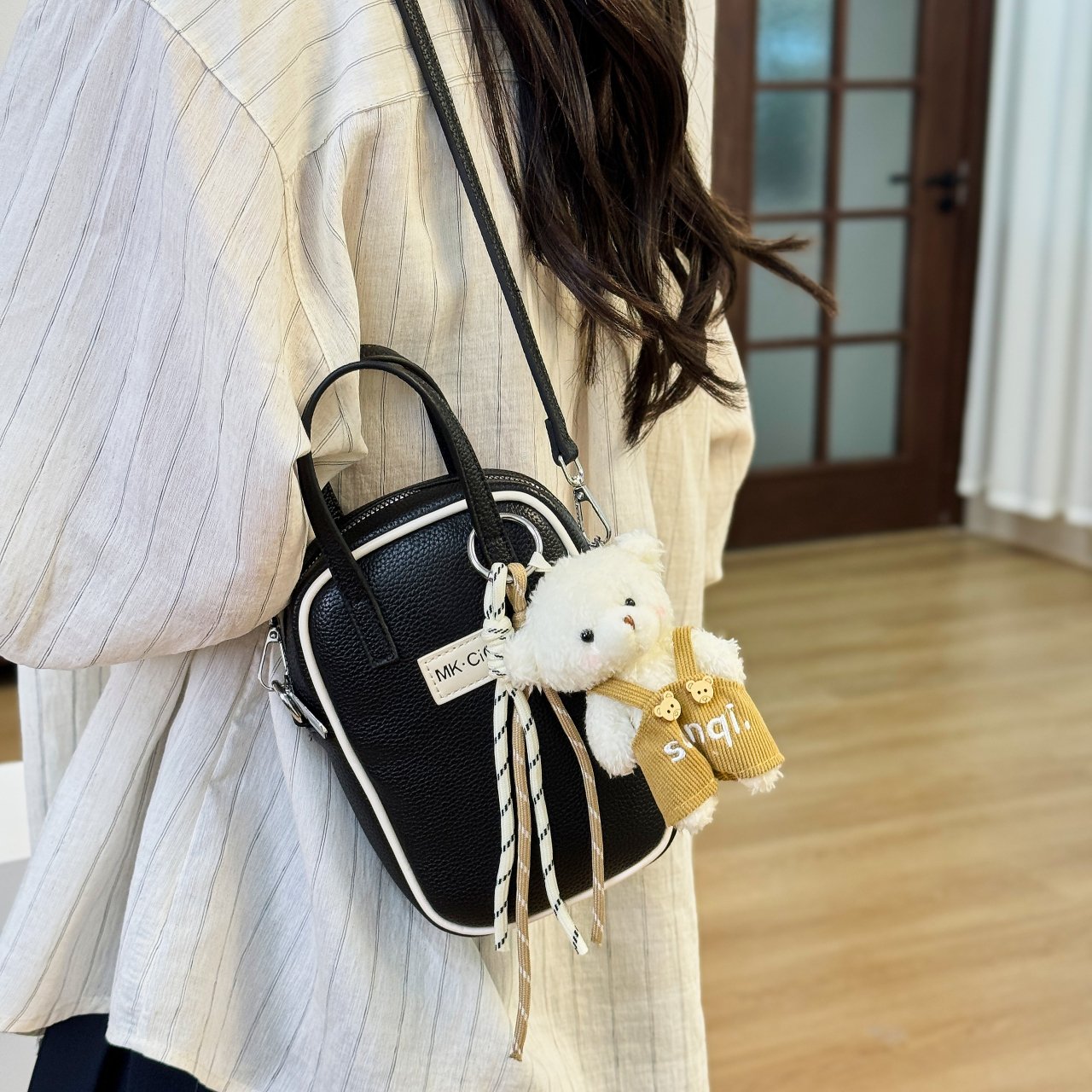 Black Crossbody Bag with Detachable Strap
