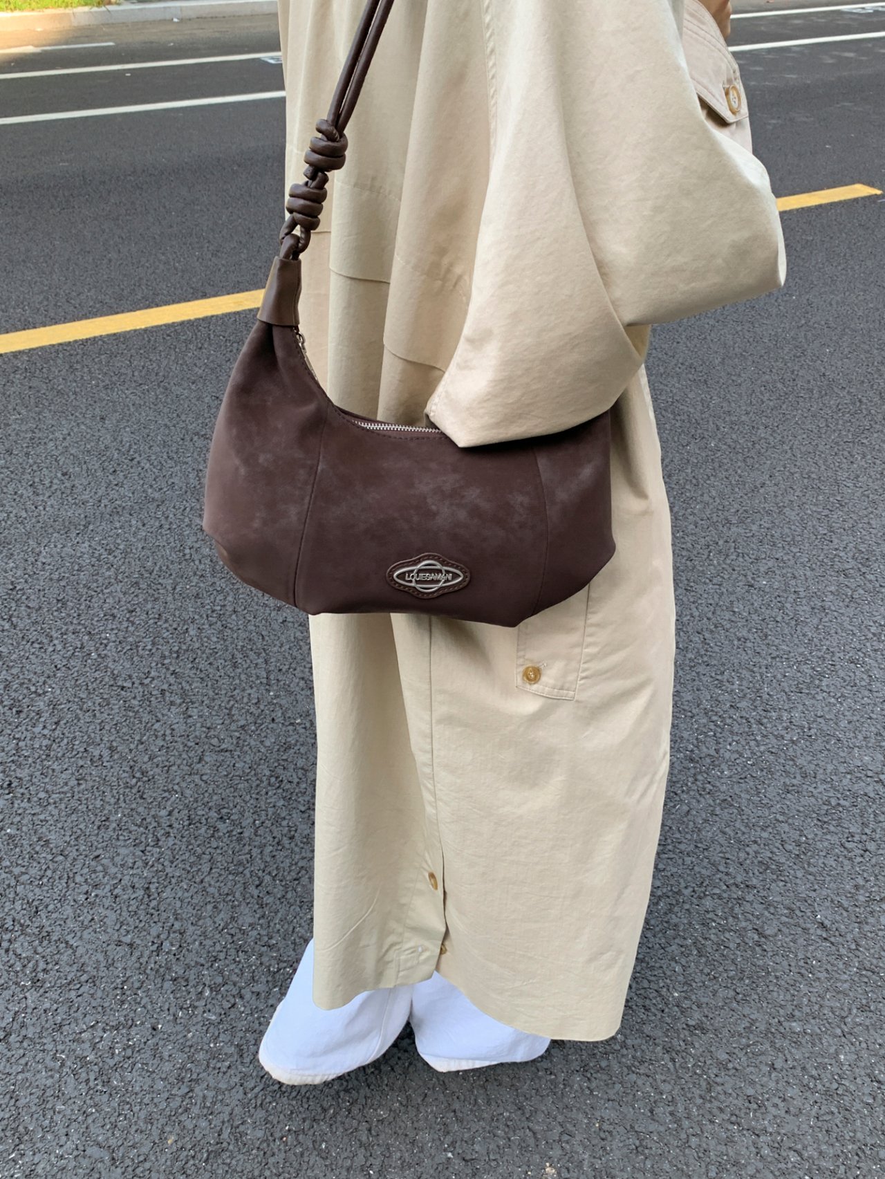 حقيبة كروس سادة بني كافيه
