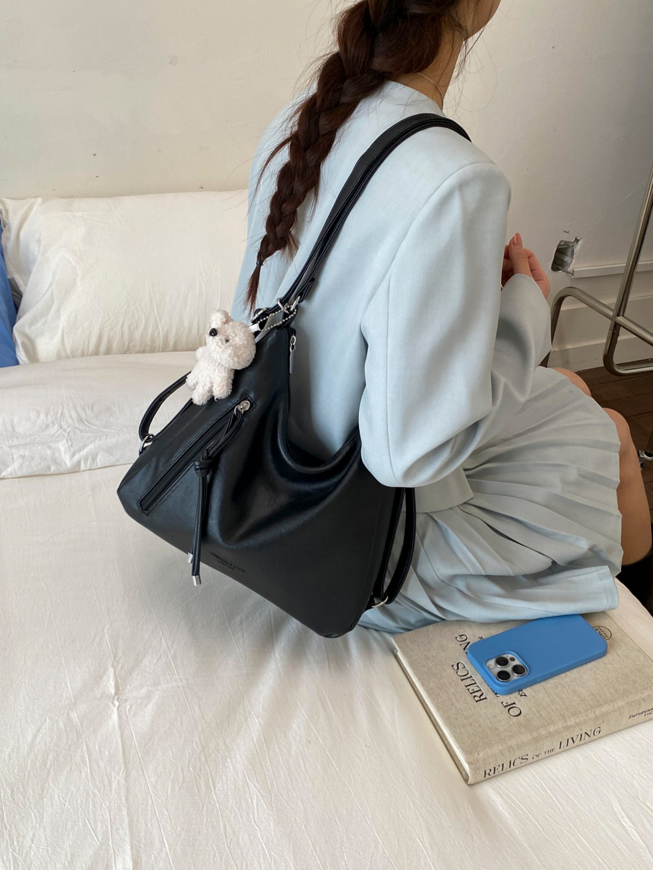 Black Solid Shoulder Bag