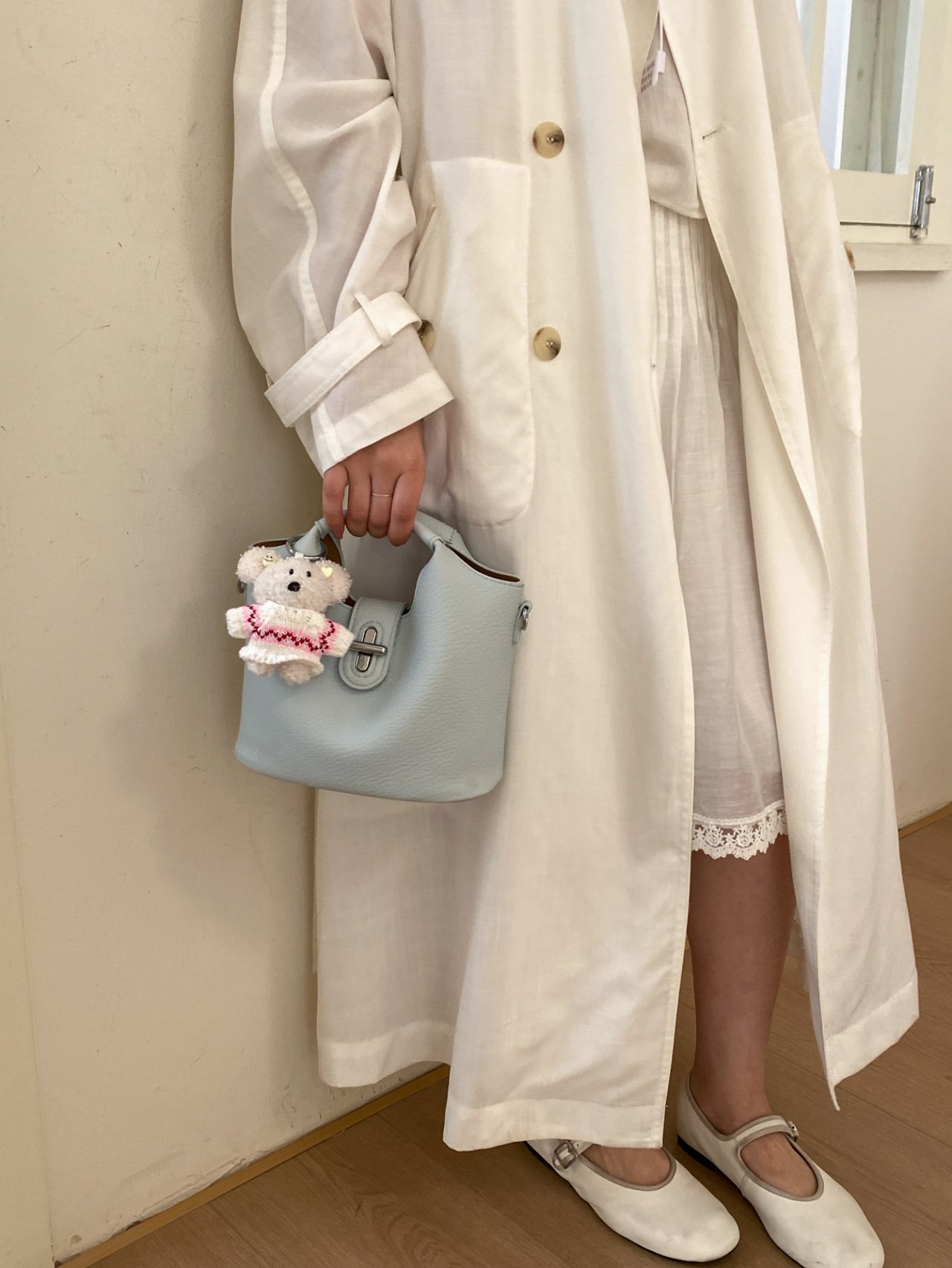 Blue Graned Faux Leather Handbag with Charm