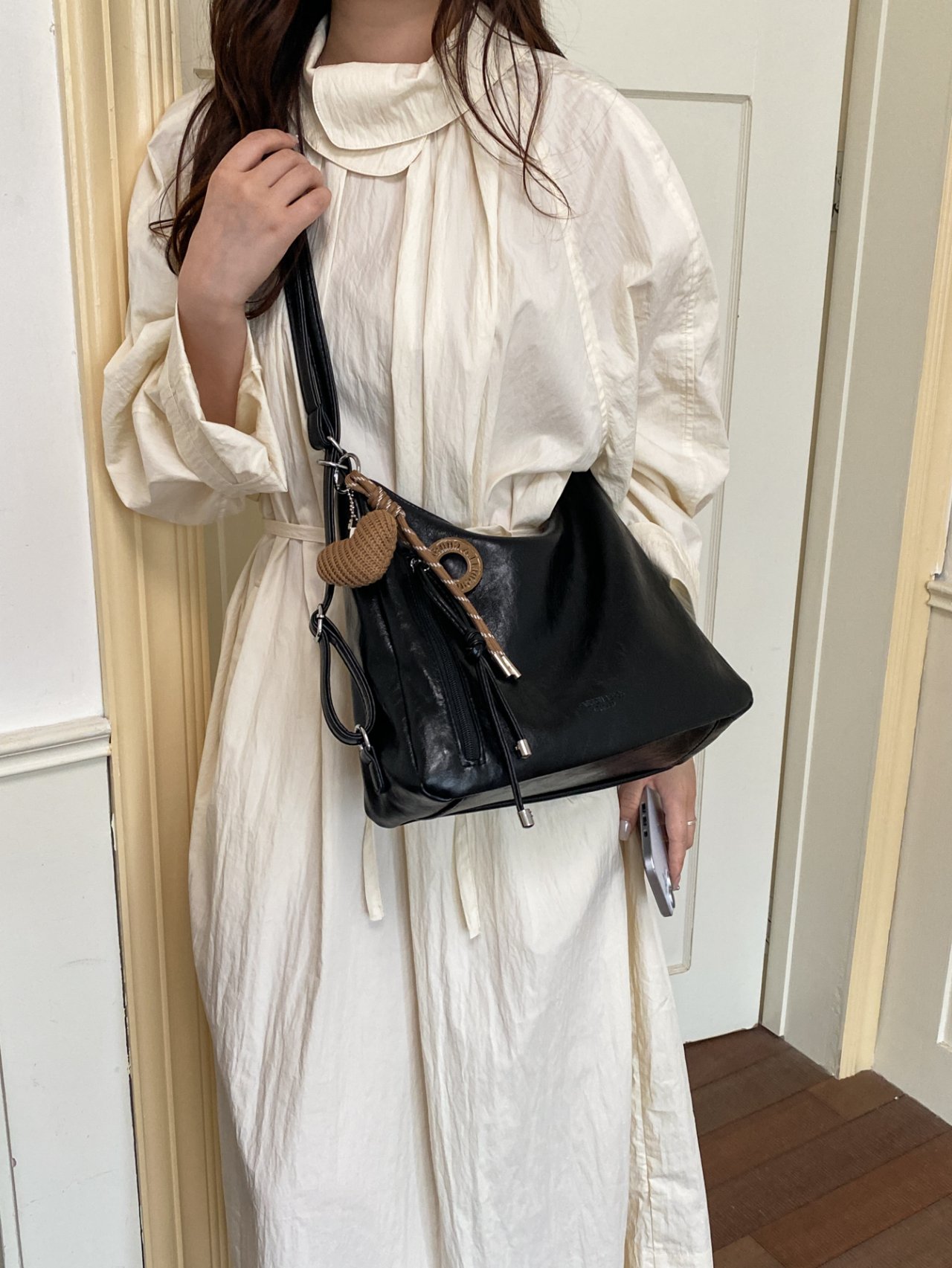 Black Solid Shoulder Bag