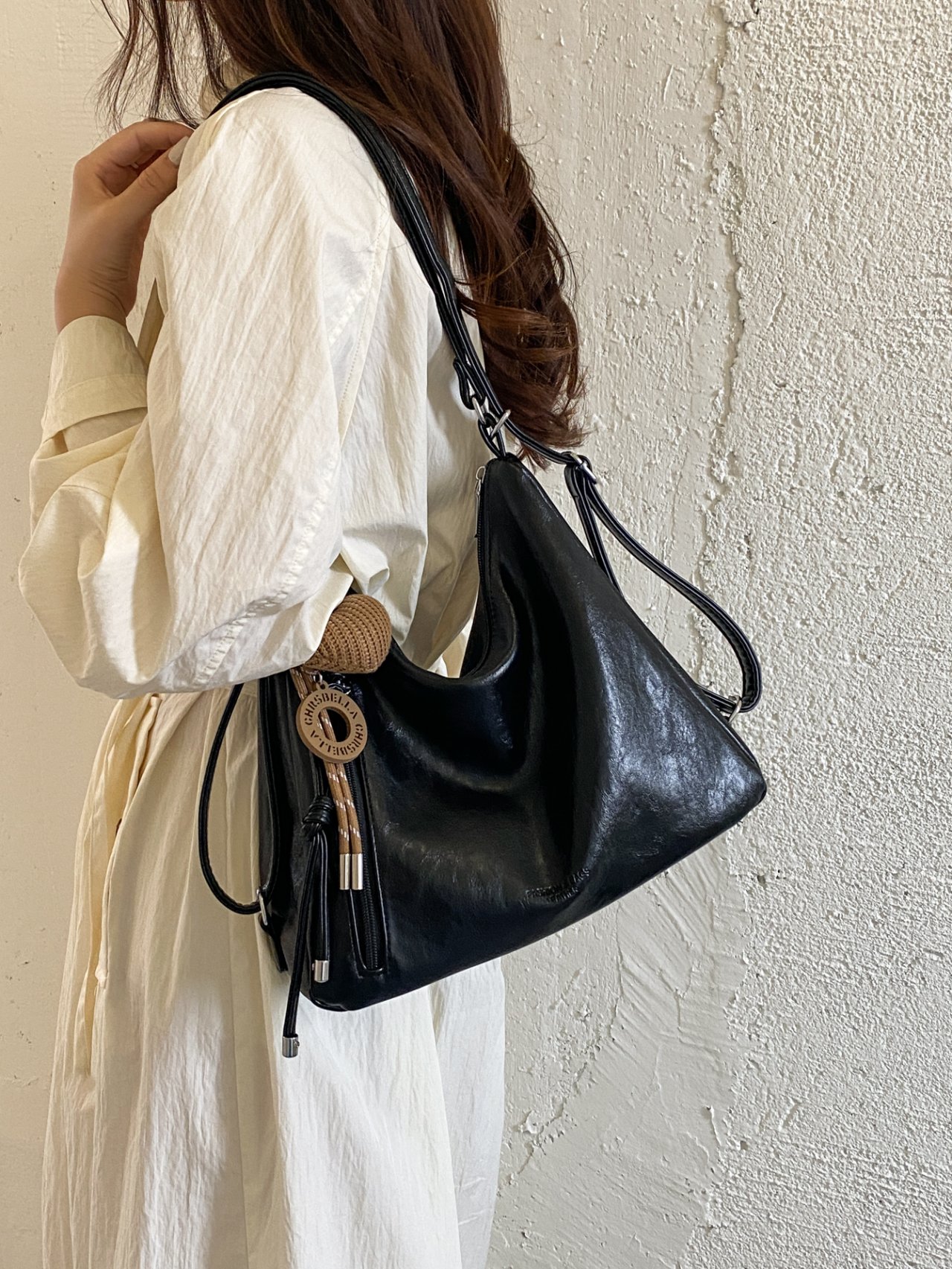 Black Solid Shoulder Bag
