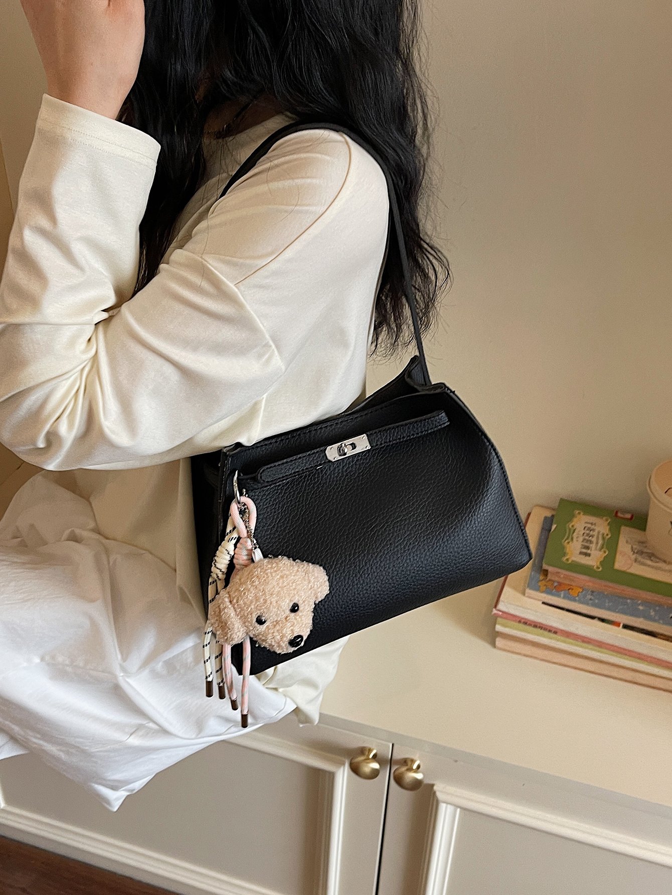 Black Solid Shoulder Bag