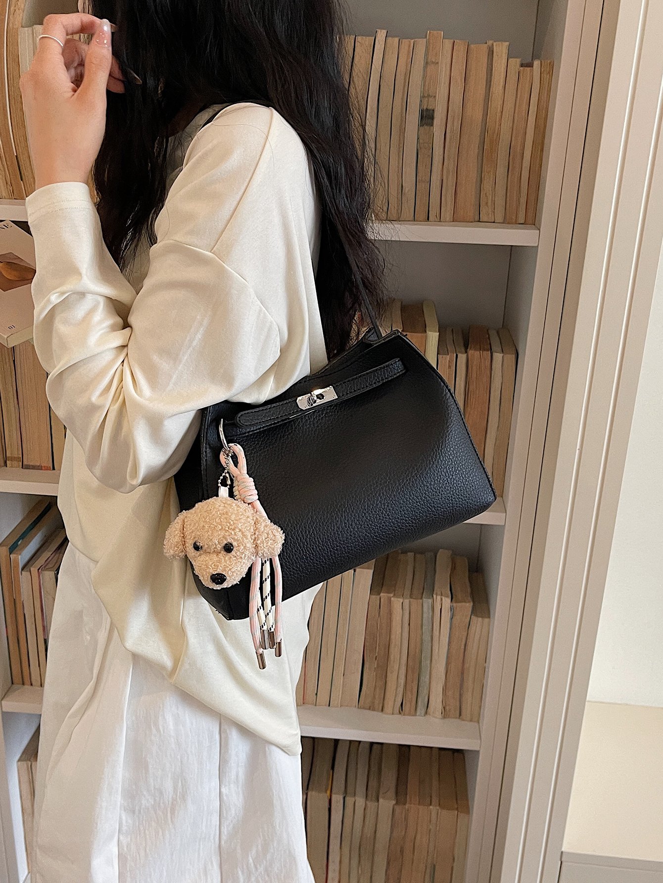 Black Solid Shoulder Bag