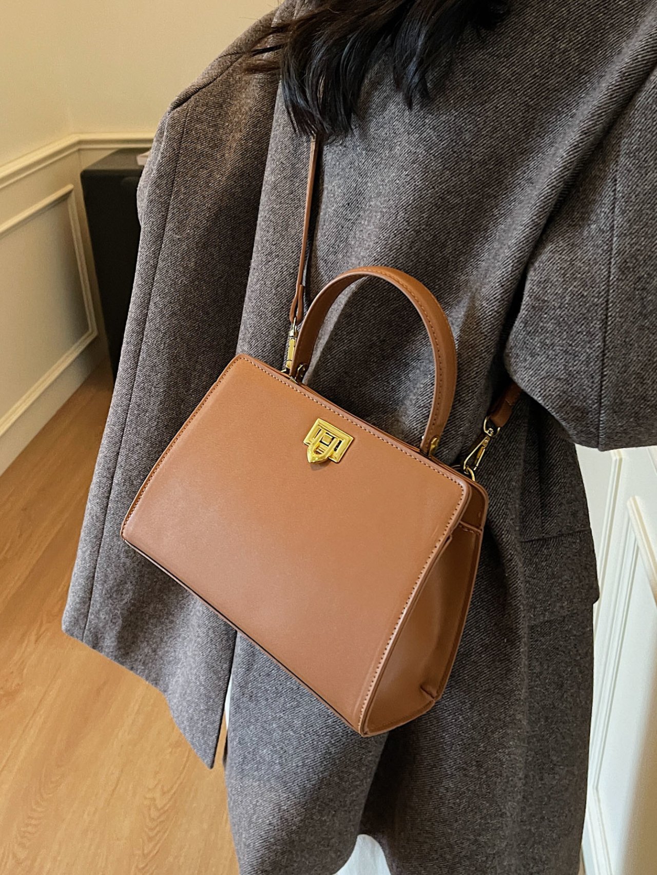  Brown Crossbody Handbag with Strap
