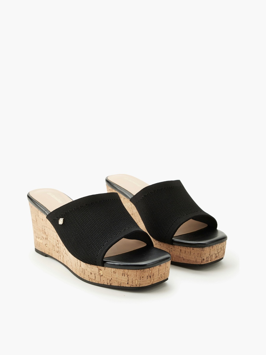 Women Textured Wedge Heel Sandals