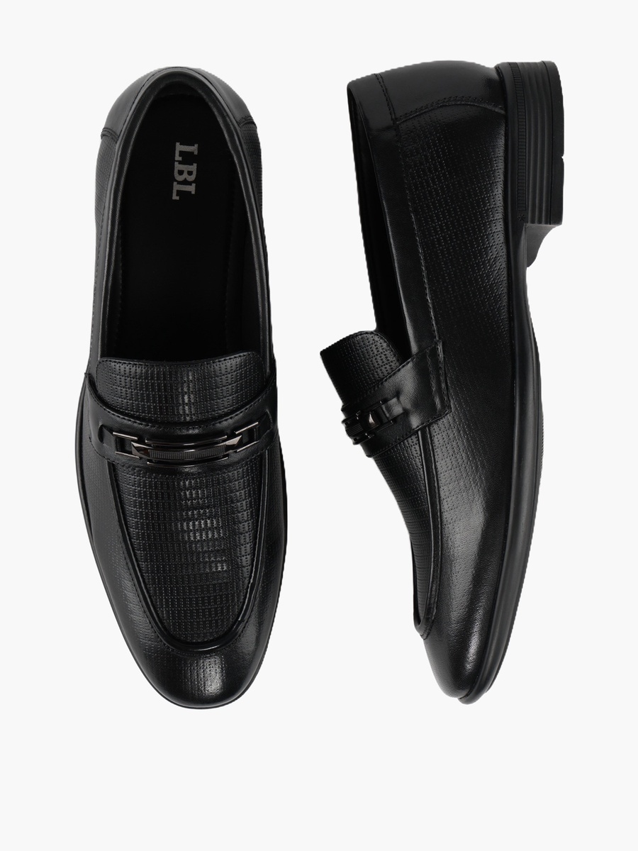 Men Textured Loafers